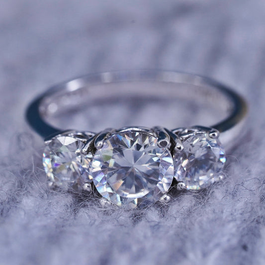 Size 6.25, vintage Sterling 925 silver engagement ring with Cz around