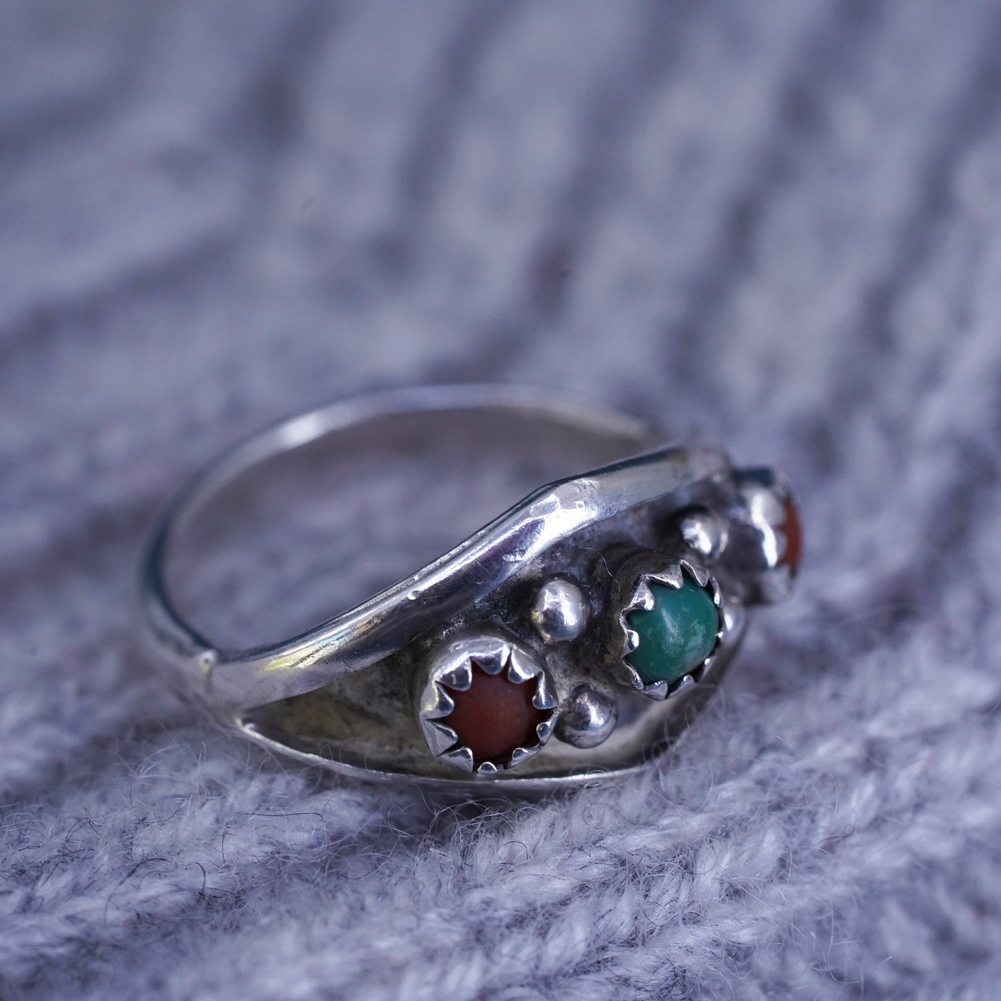 Size 4, Navajo Sterling 925 silver ring, Native American southwestern turquoise