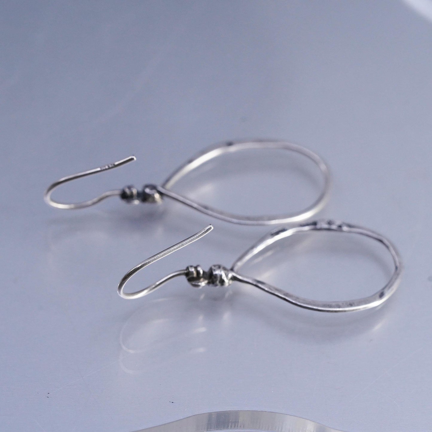 Vintage Silpada Israeli Lasso 925 Sterling Silver teardrop loop Earrings W1551