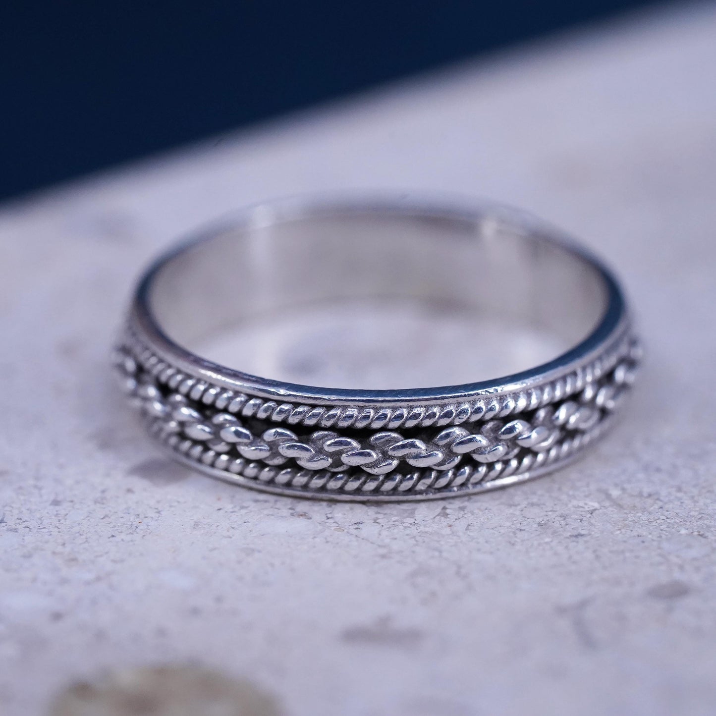 Size 7.5, vintage Sterling silver handmade ring, 925 cable band