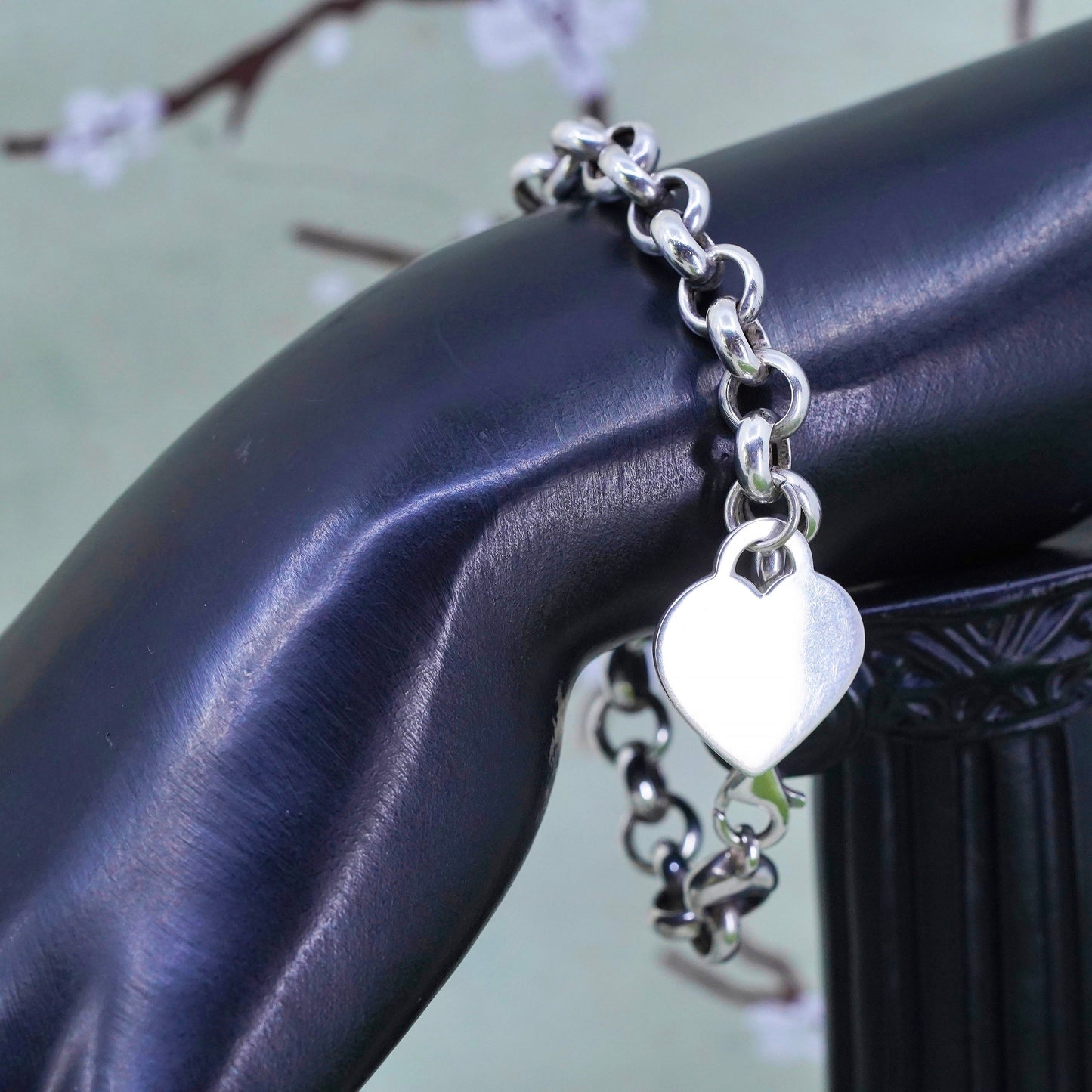 6.75” Italy sterling silver circle link bracelet, bold circle chain heart charm