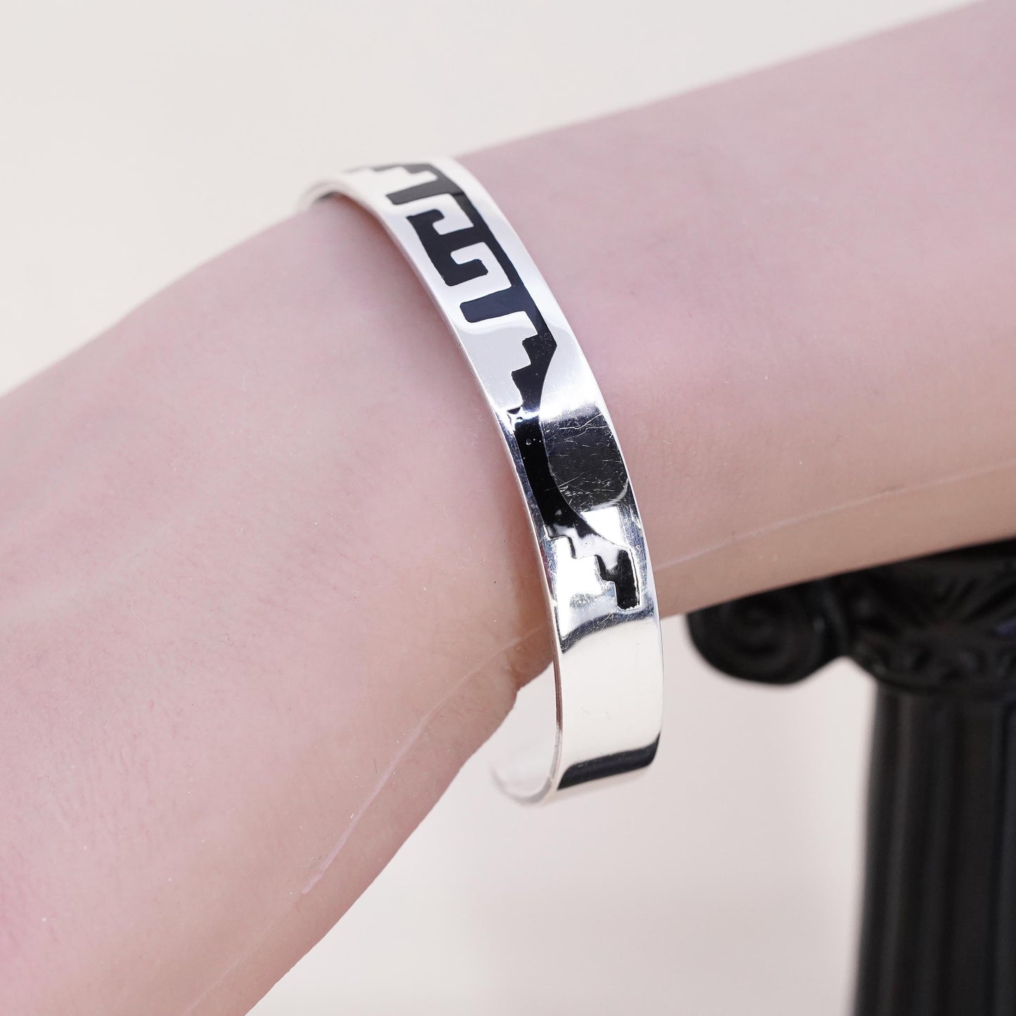 7", vintage Mexican Sterling silver handmade cuff, 925 bracelet w/ black enamel