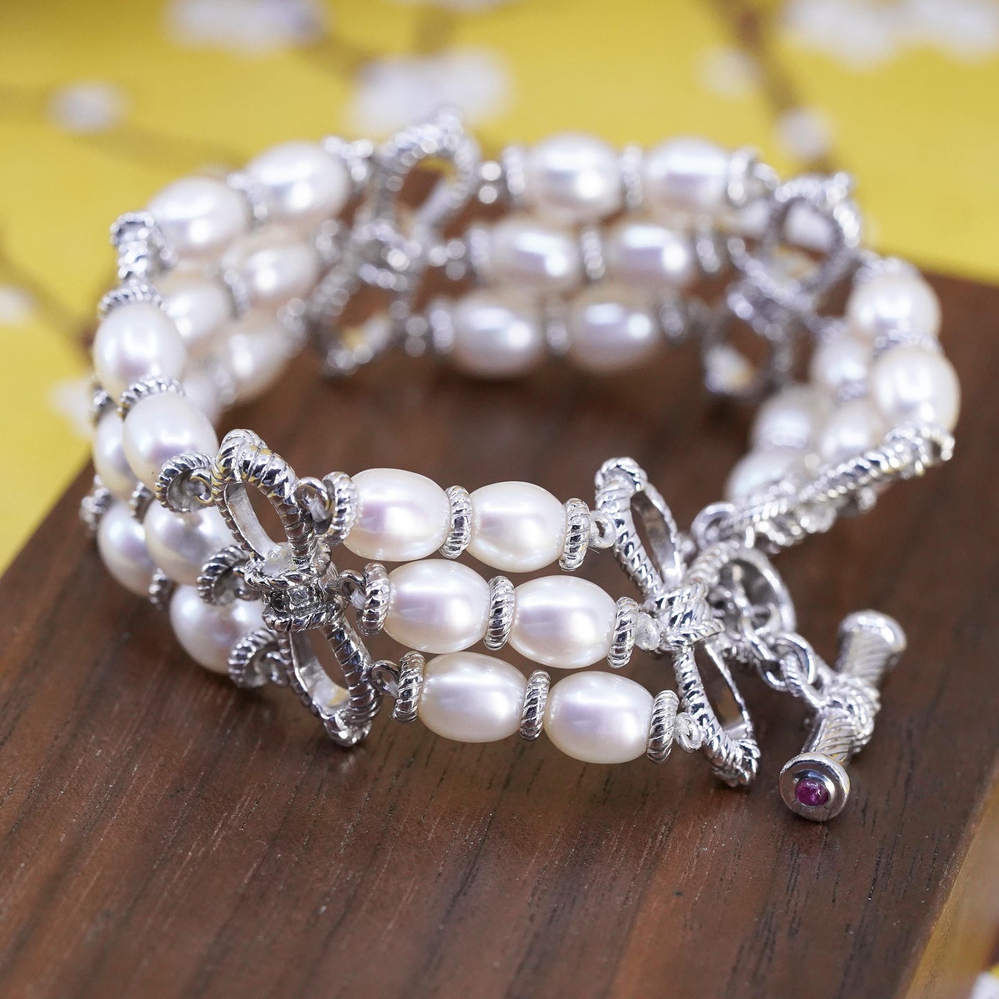 6.75”, Judith Ripka Sterling 925 silver pearl bracelet with 925 toggle closure
