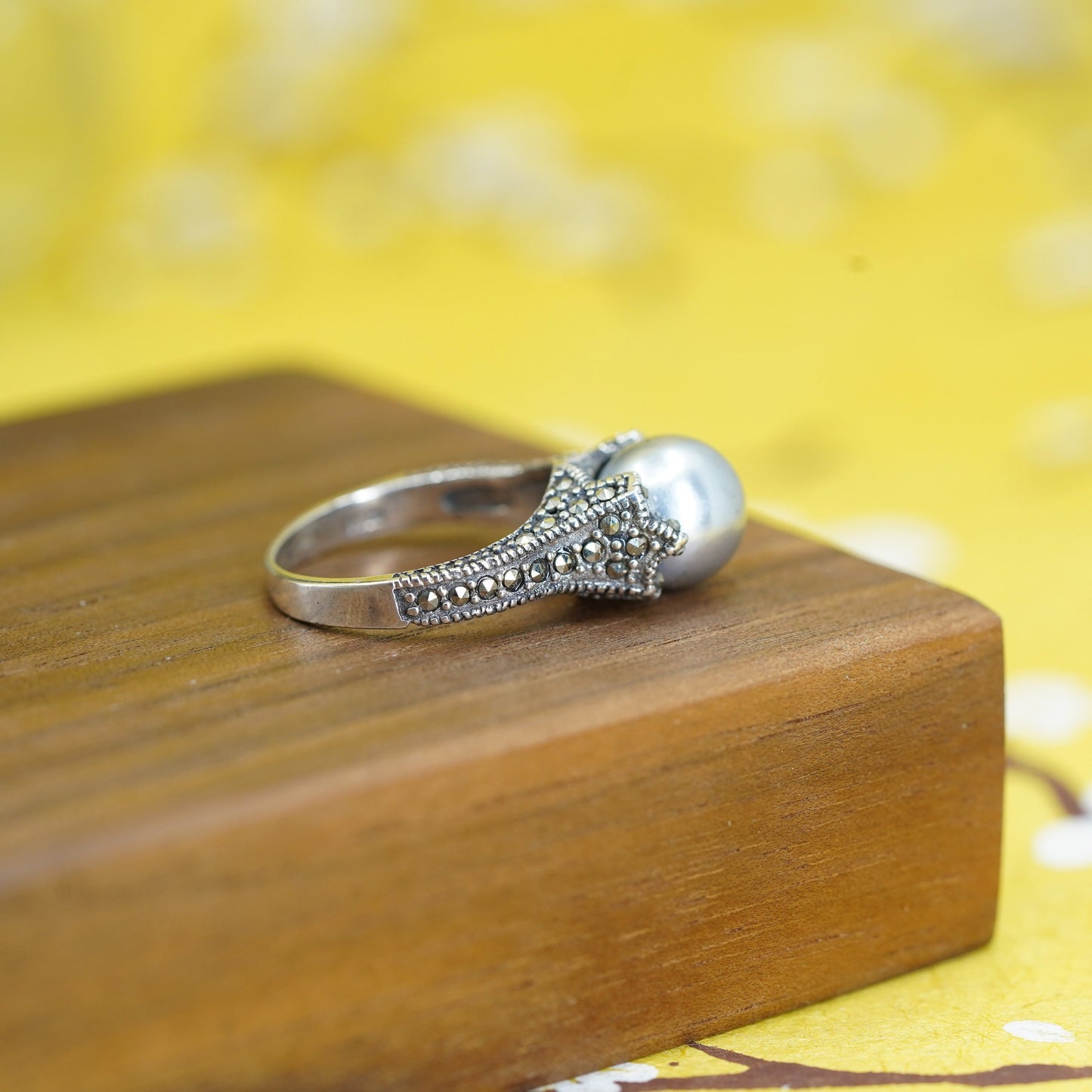 size 6.25, Sterling 925 silver handmade ring with marcasite and gray pearl