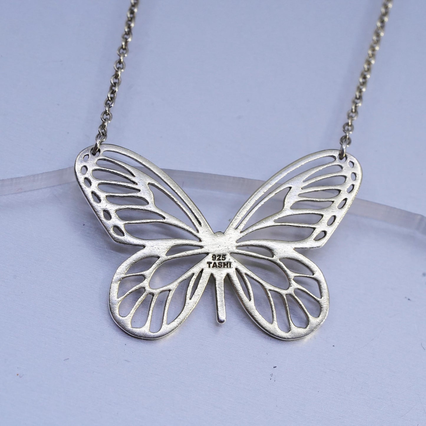 16+2", Tashi gold plated Sterling 925 silver circle necklace butterfly pendant