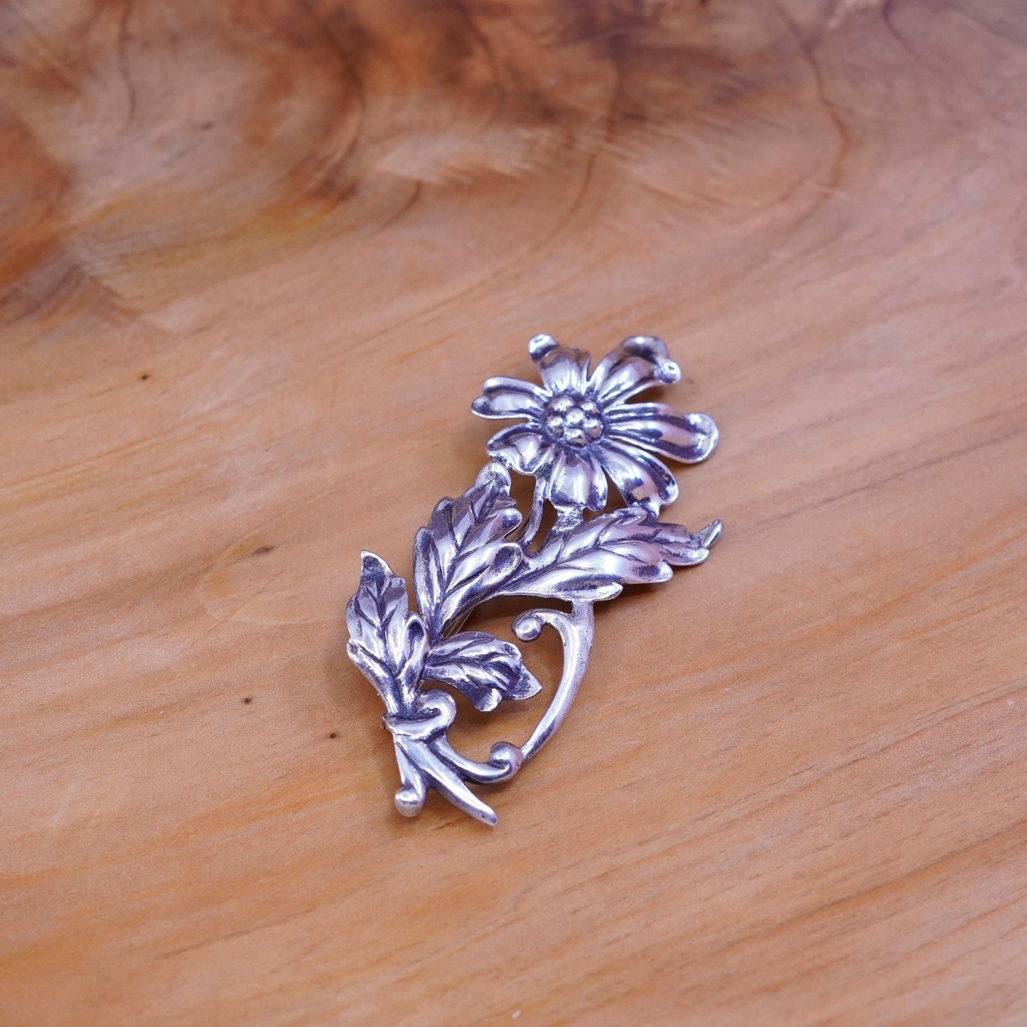 Vintage handmade sterling 925 silver flower brooch
