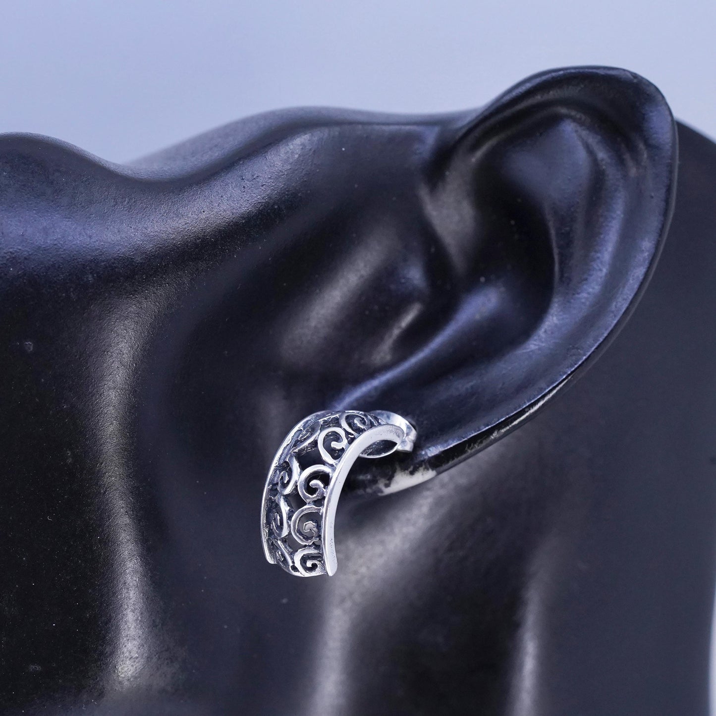 Vinatge Sterling silver Handmade Earrings, 925 Filigree huggie Studs