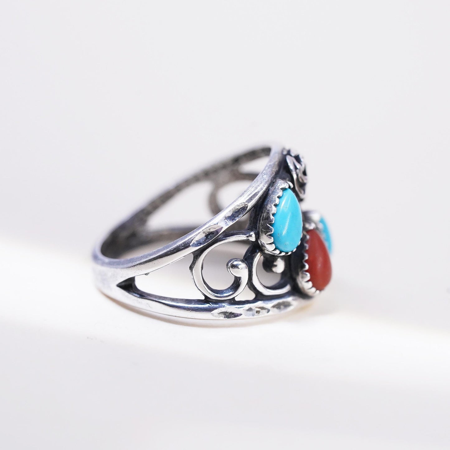 Size 8, VTG Wheeler Jewelry Co. 925 Sterling Silver Turquoise Coral Floral Ring