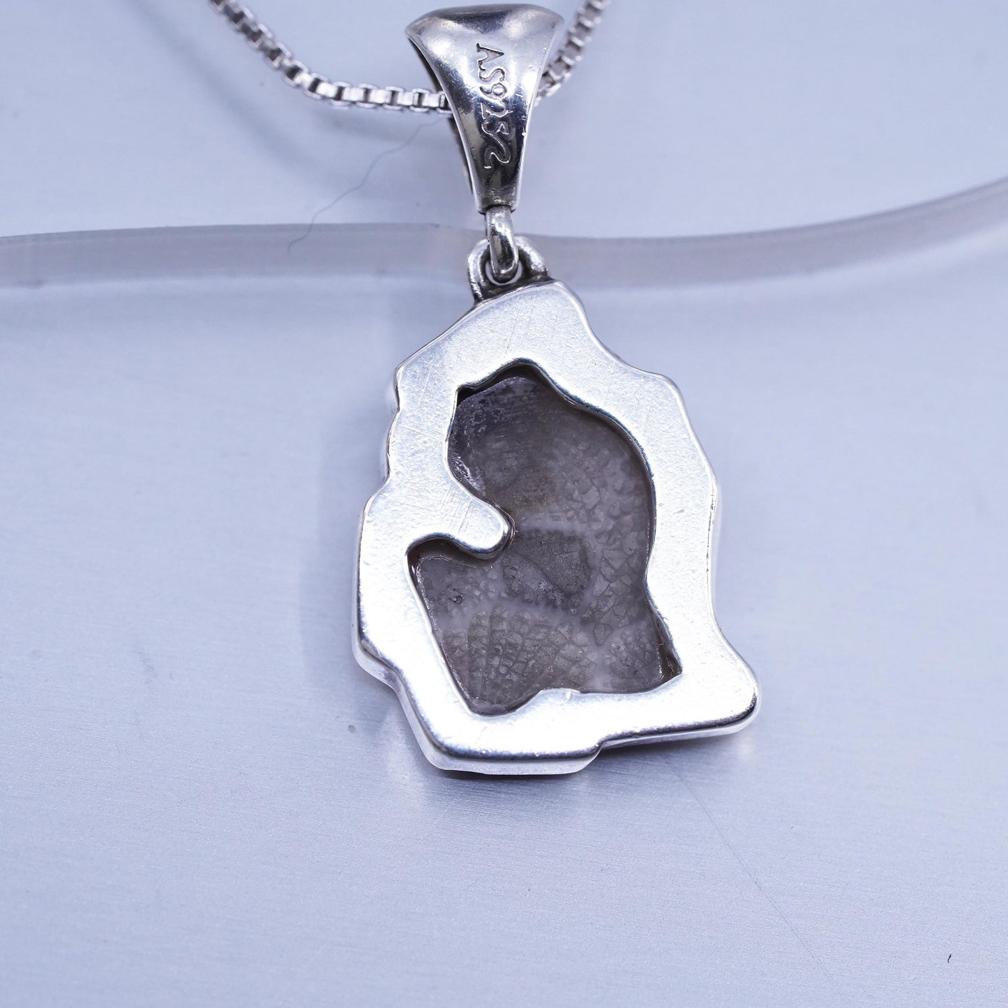 18”, Vinatge Sterling 925 silver handmade box necklace fossil coral pendant