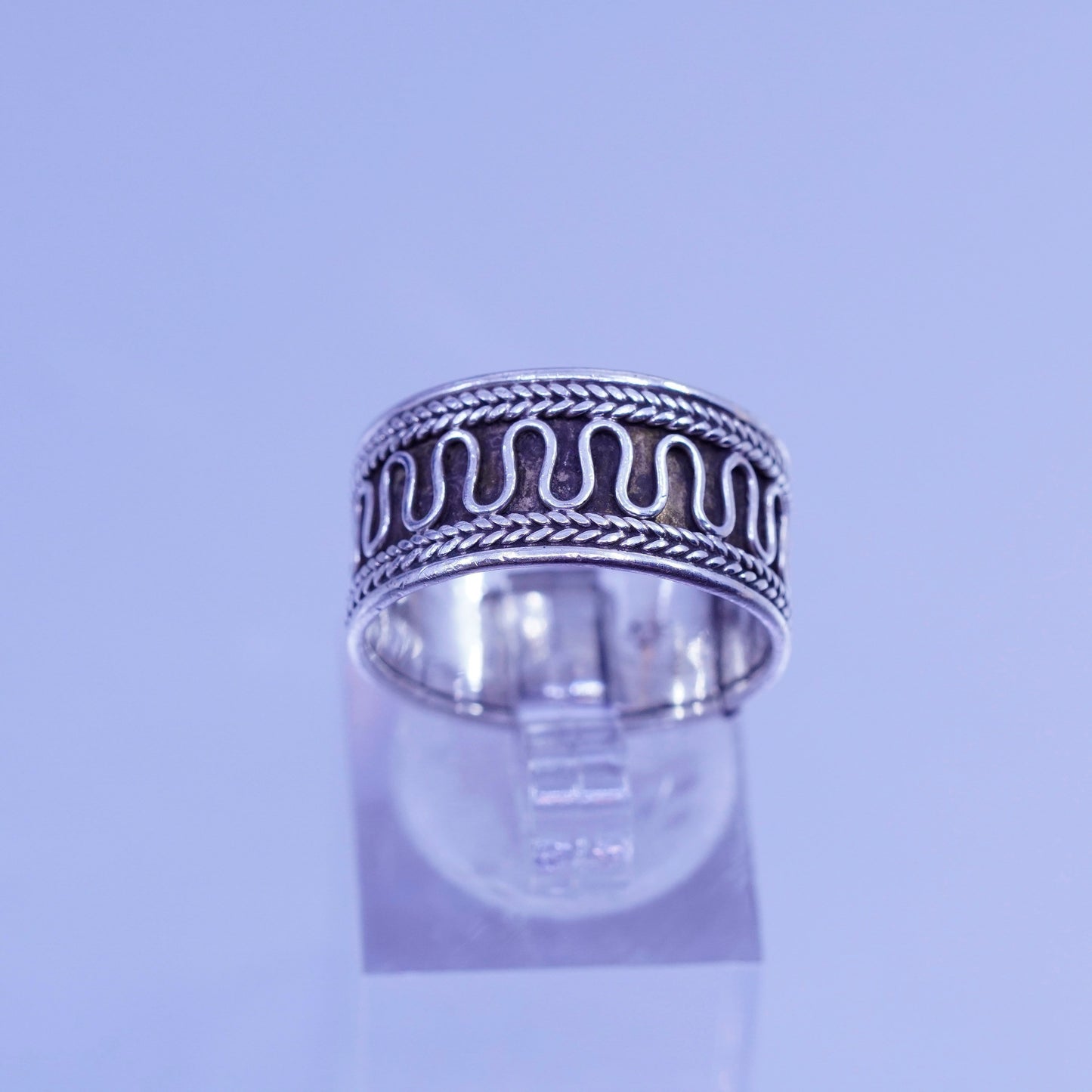 Size 8, vintage Sterling 925 silver handmade ring, wired band