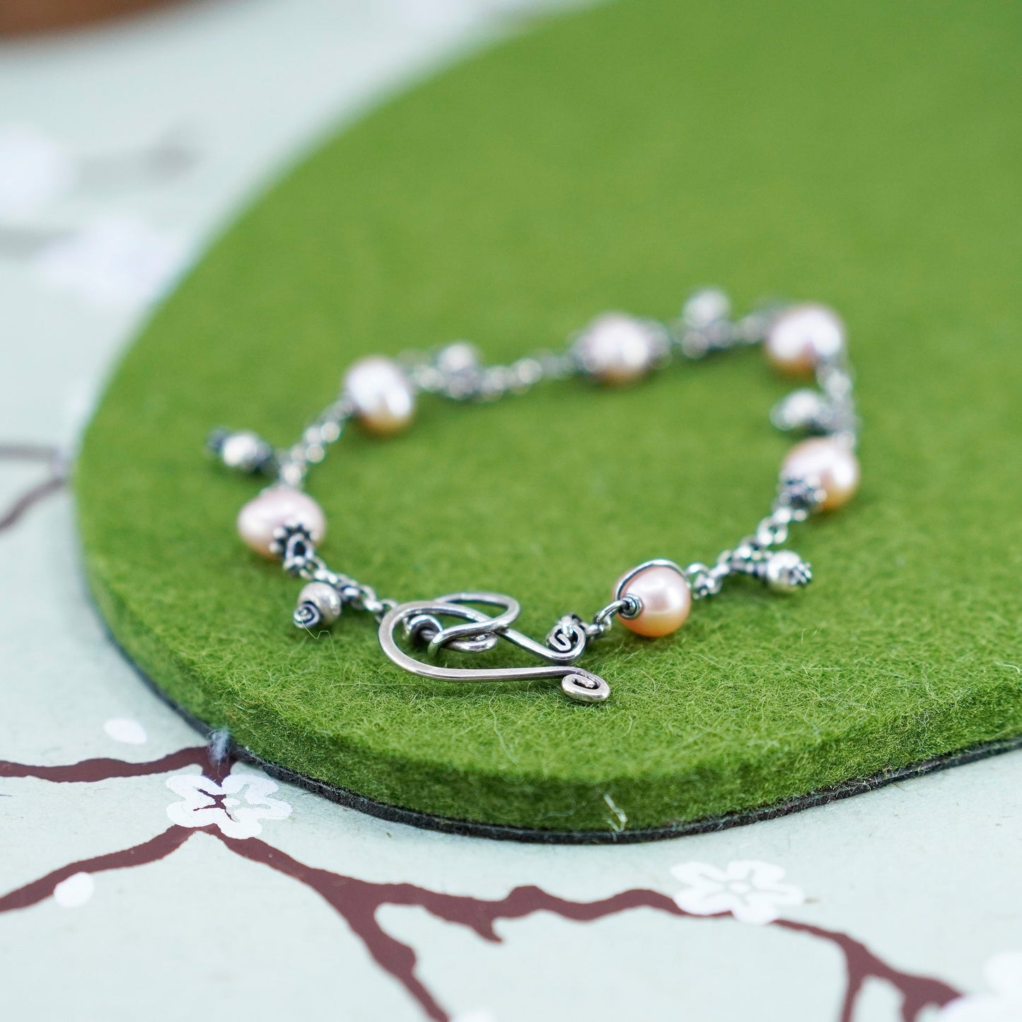 7”, Vintage handmade bracelet, circle chain with freshwater pearl beads