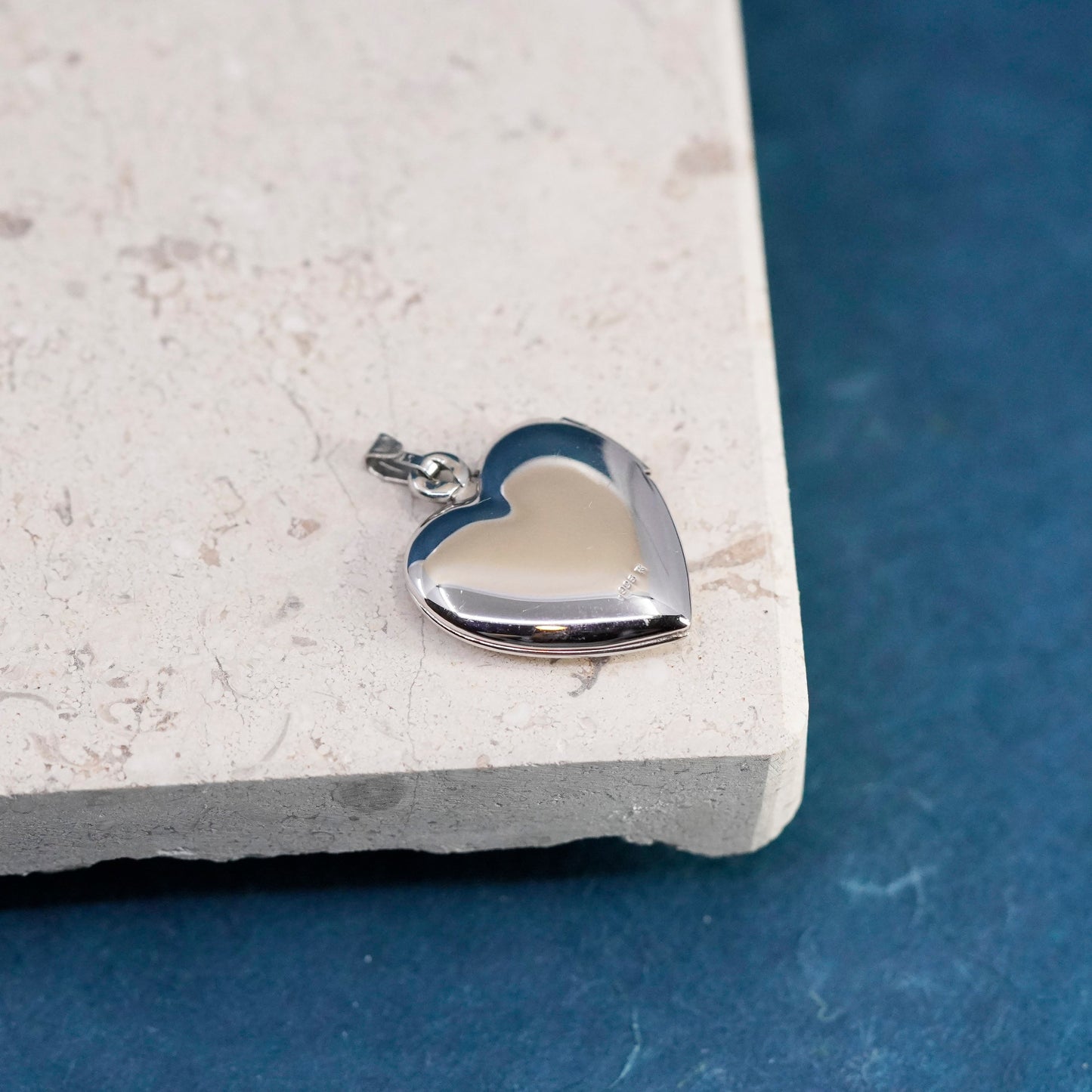 Vintage Sterling silver pendant, 925 heart photo locket engraved “I love you”