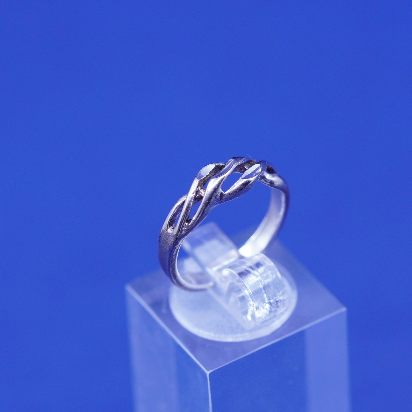 Size 4.75, vintage Sterling silver handmade ring, 925 twisted band