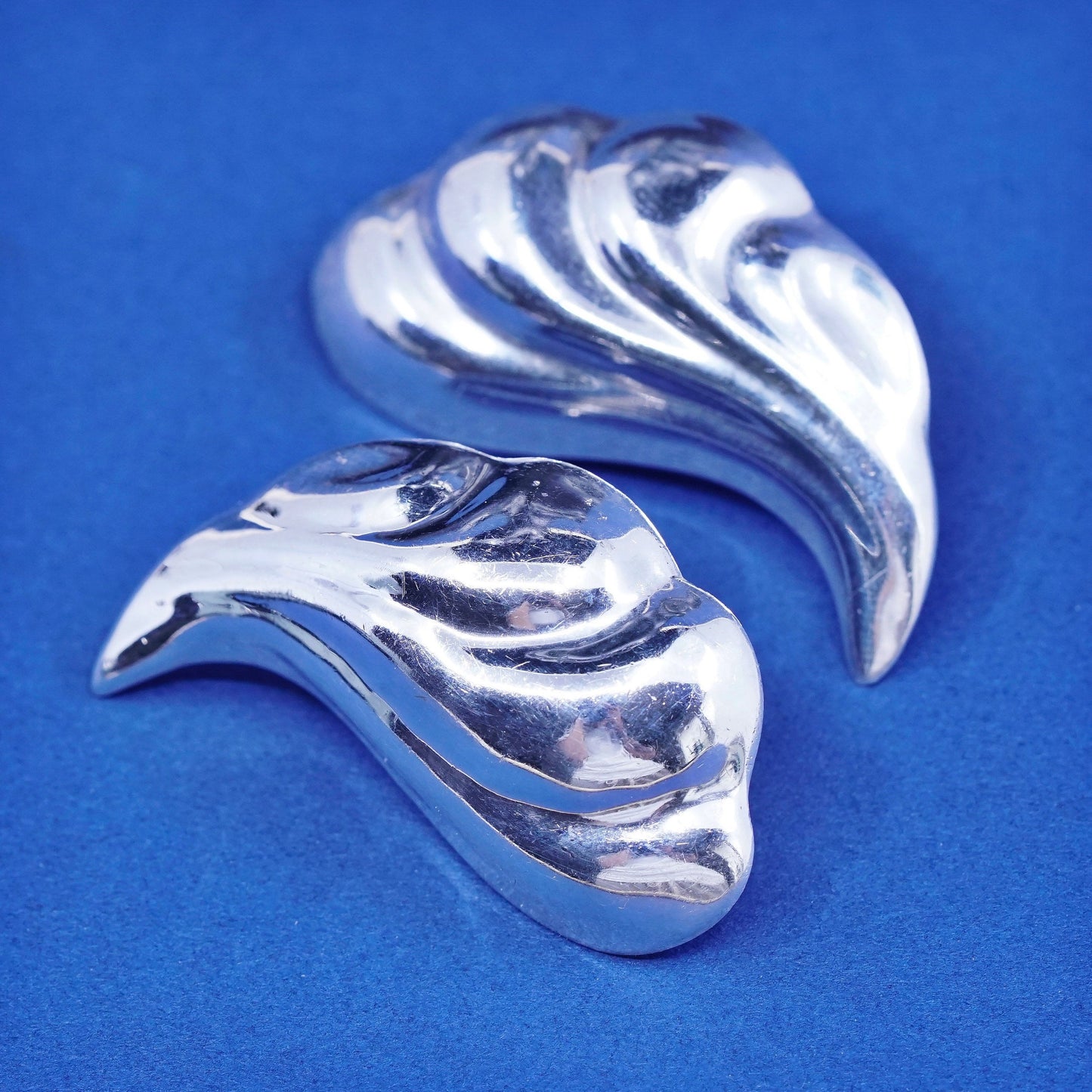 vintage Sterling silver handmade Ribbed earrings, modern 925 silver wavy studs
