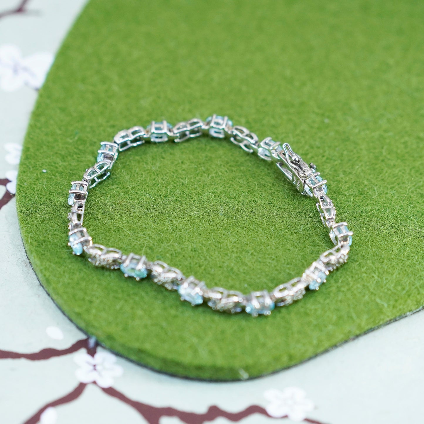 6.75”, Vintage Sterling silver tennis bracelet, 925 Link chain with topaz