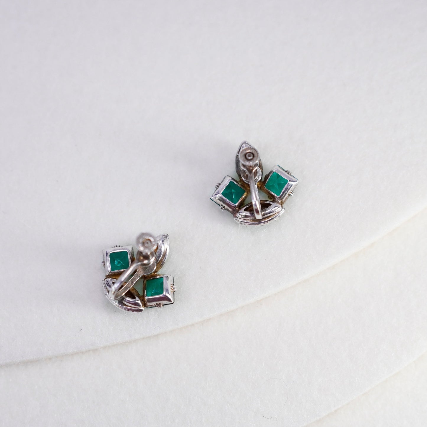 Sterling 925 silver earrings, screw back flower with cluster green rhinestone