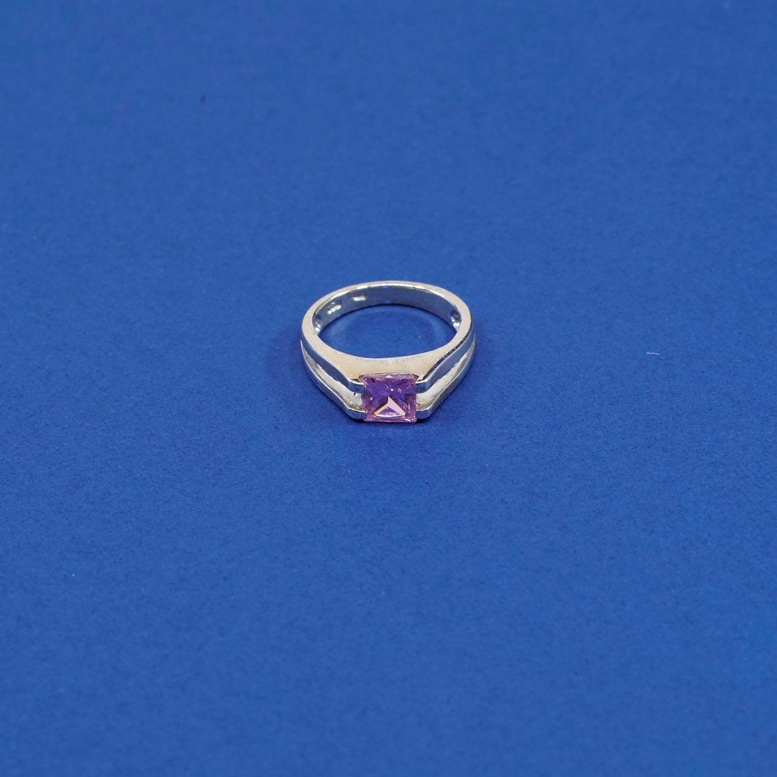 Size 6, vtg Sterling silver handmade ring, 925 wiw/th pink crystal