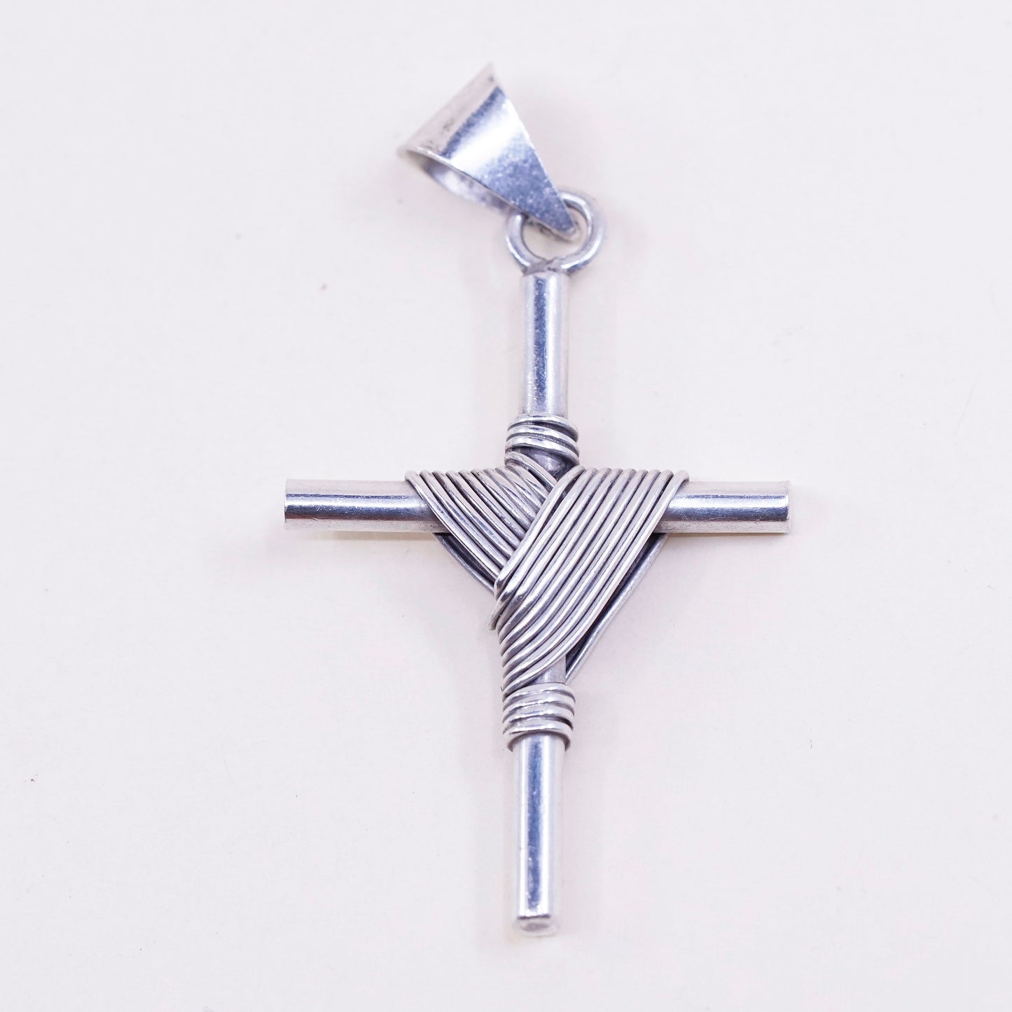 Vintage mexico handmade Sterling silver pendant, solid 925 silver cross