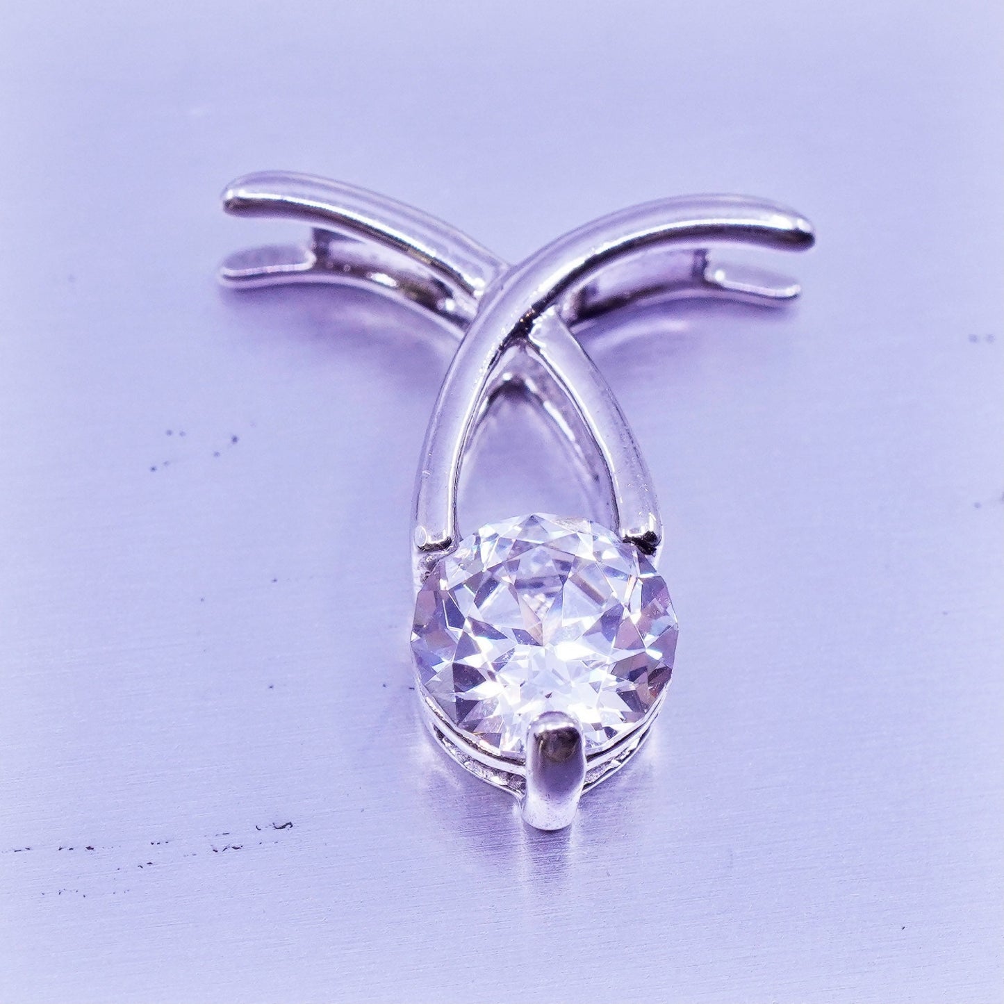 antique sterling 925 silver pendant with round Cz