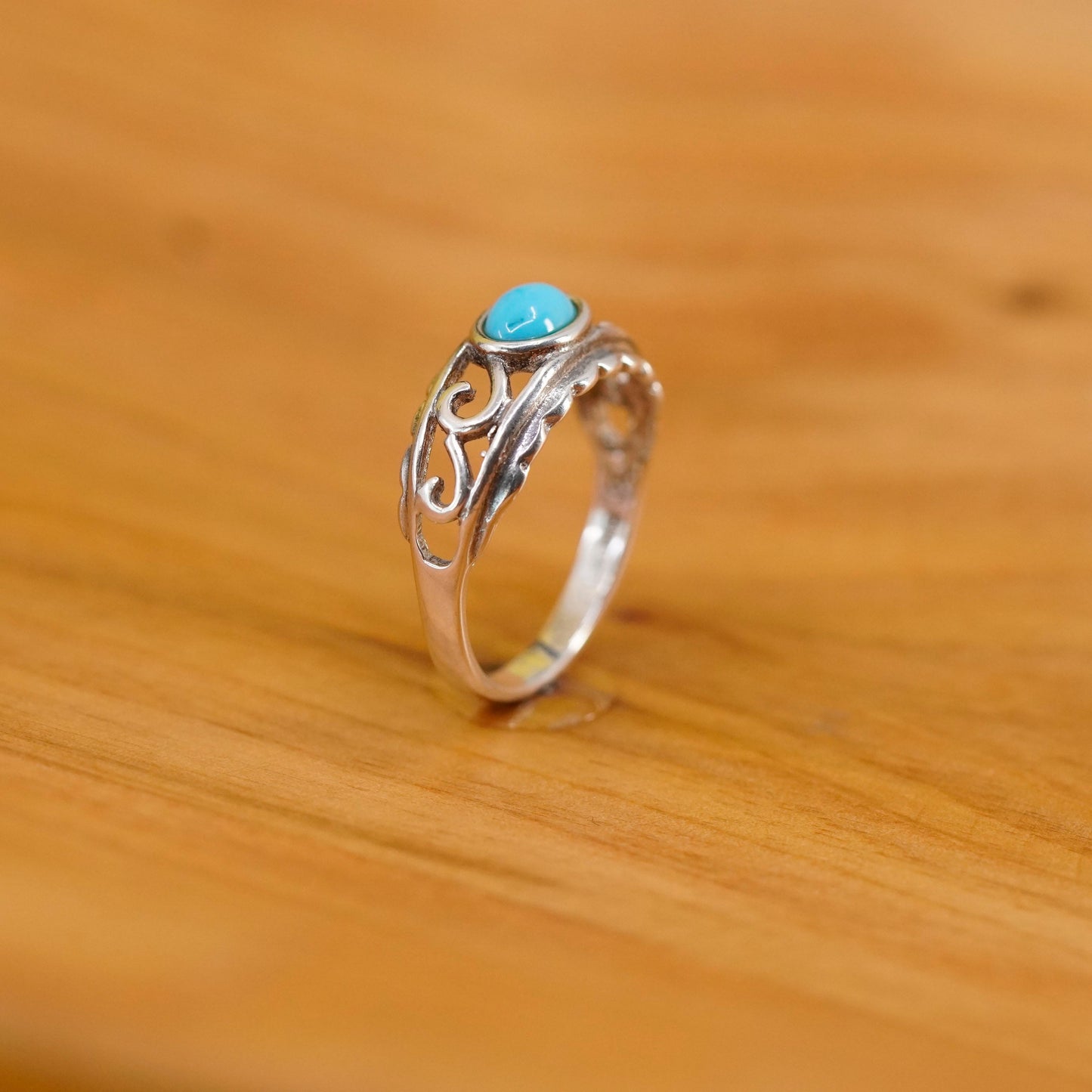 Size 6, vintage Sterling 925 silver handmade ring with turquoise, southwestern