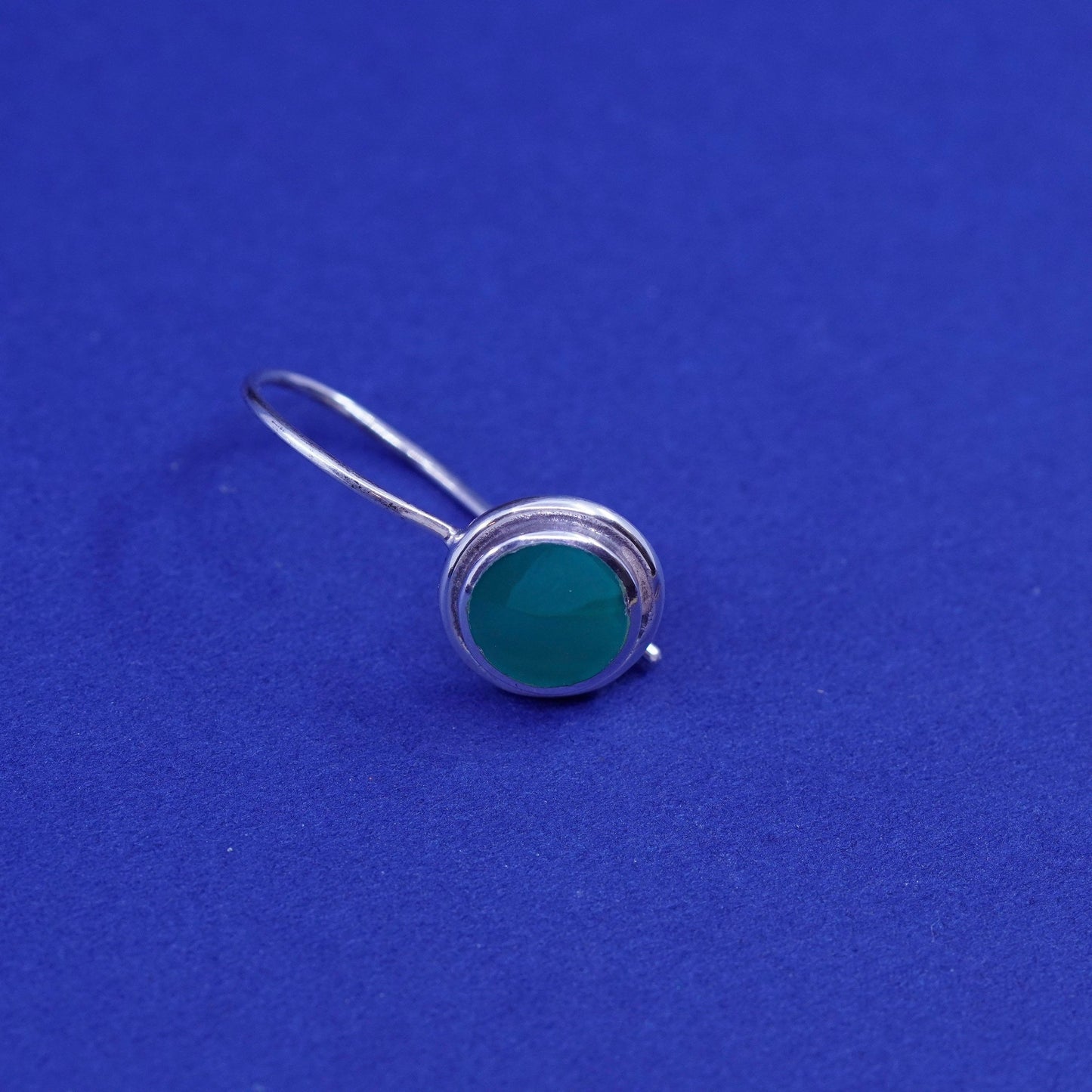 Vintage Sterling 925 silver handmade earrings with round emerald