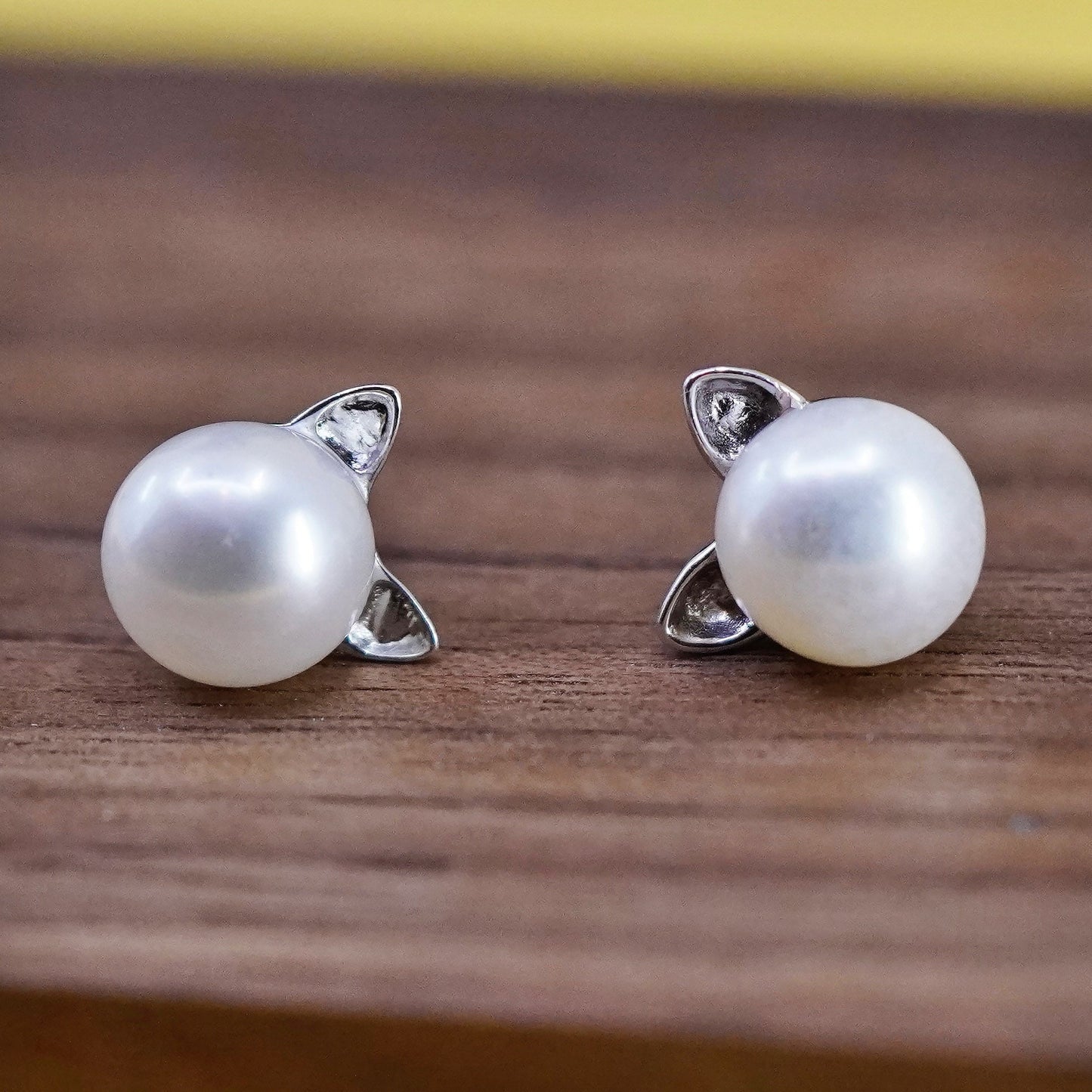 Vintage LUC Sterling silver handmade earrings, 925 cat studs with pearl