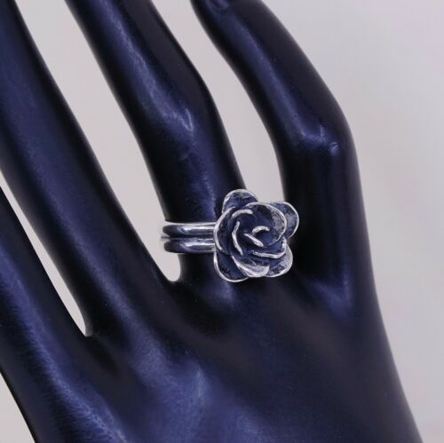 Size 7.25, Silpada Oxidized Sterling Silver Rose Bud Flower Band Ring R2207