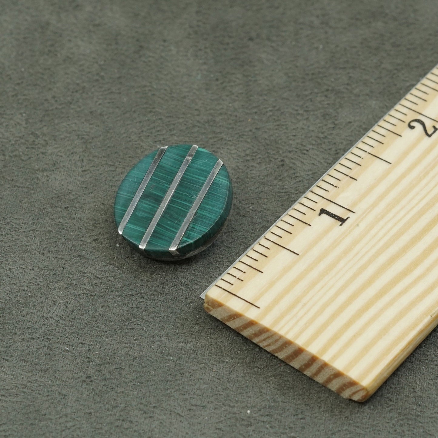 0.75”, vtg Sterling silver handmade clip on w/ malachite, Mexico 925 earrings