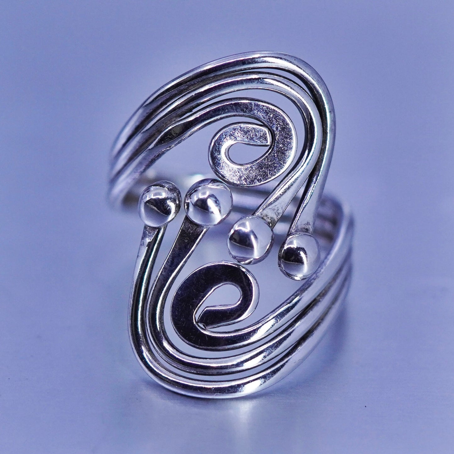 Size 8.5, vintage Sterling 925 silver handmade ring, filigree swirly band