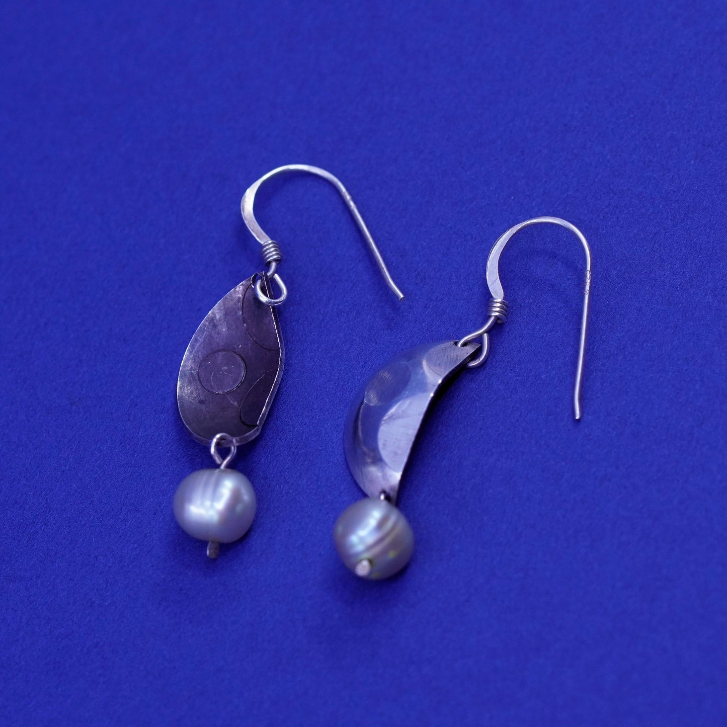 Vintage Sterling 925 silver handmade hammered earrings with pearl