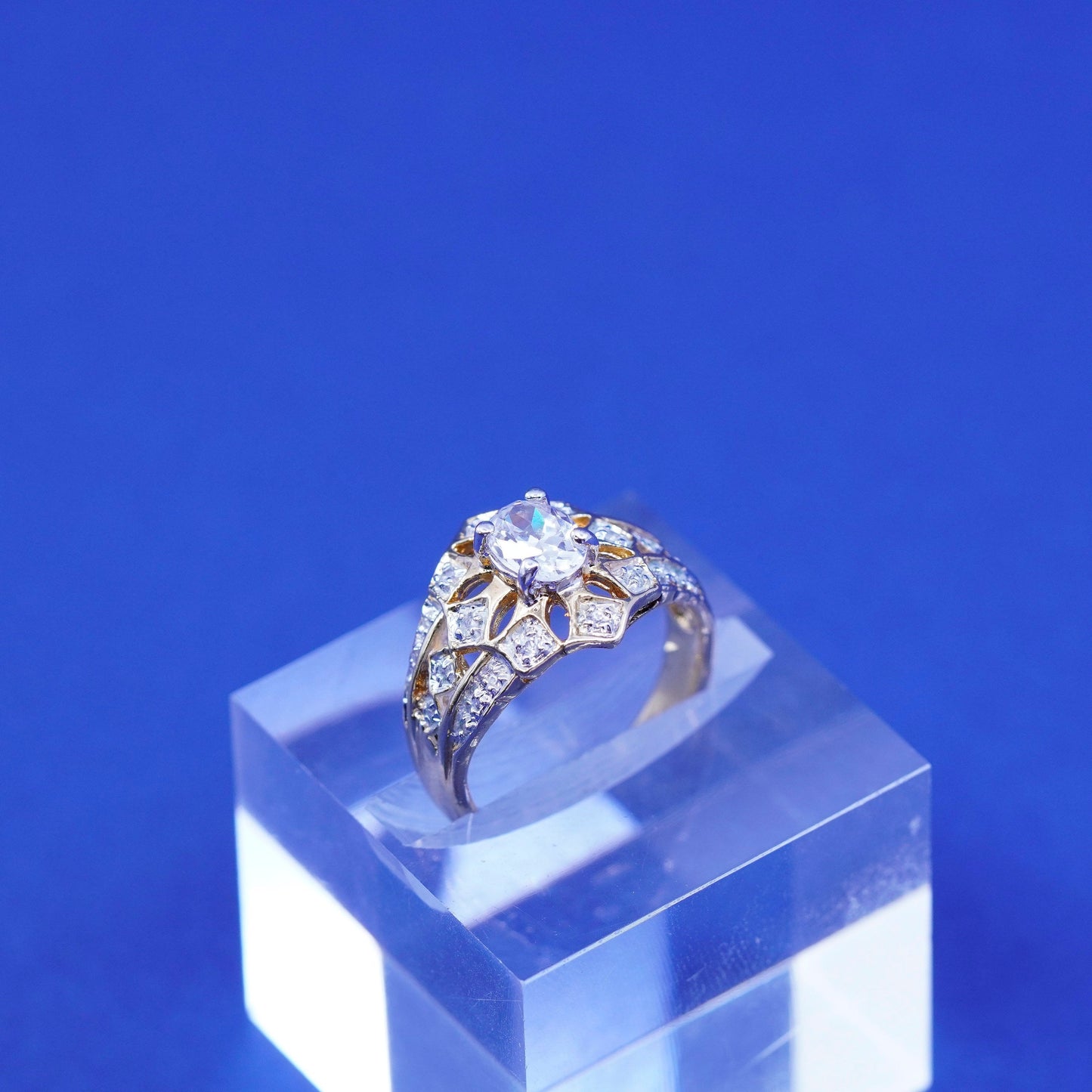 Size 6.75, Sterling silver ring, vermeil gold over 925 snowflake with crystal