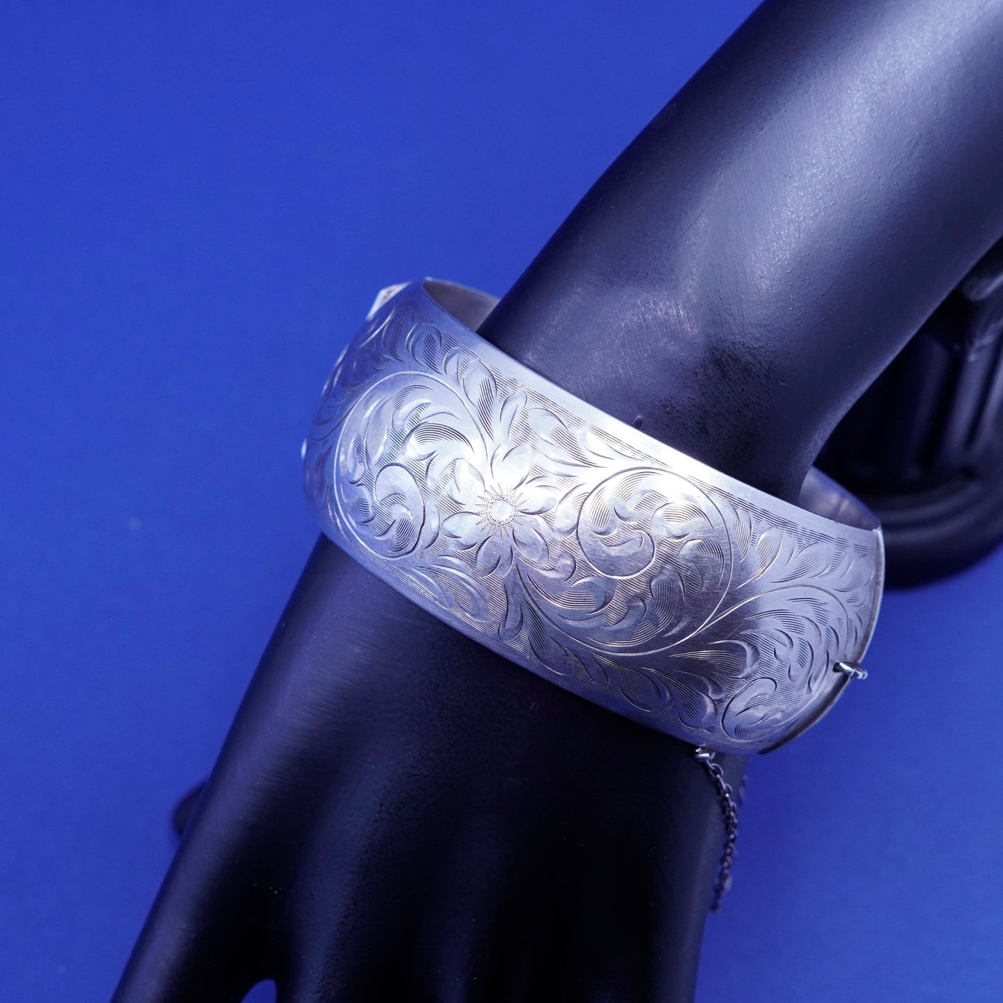7”, RARE sterling silver handmade bracelet, 925 hinged floral textured bangle