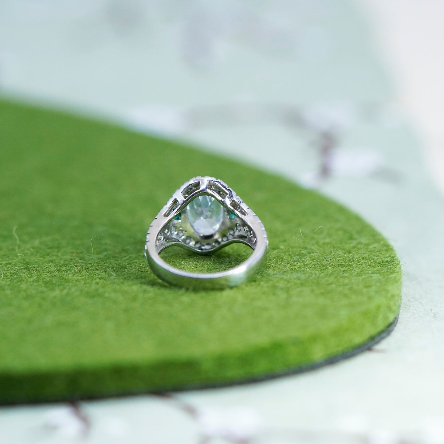 Size 7, Sterling silver engagement ring, 925 silver with oval cz and emerald
