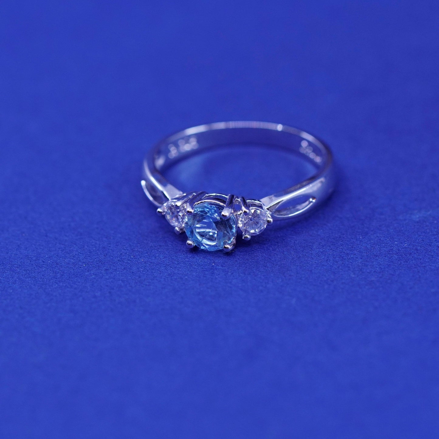 Size 8, vintage sterling 925 silver handmade ring with blue topaz