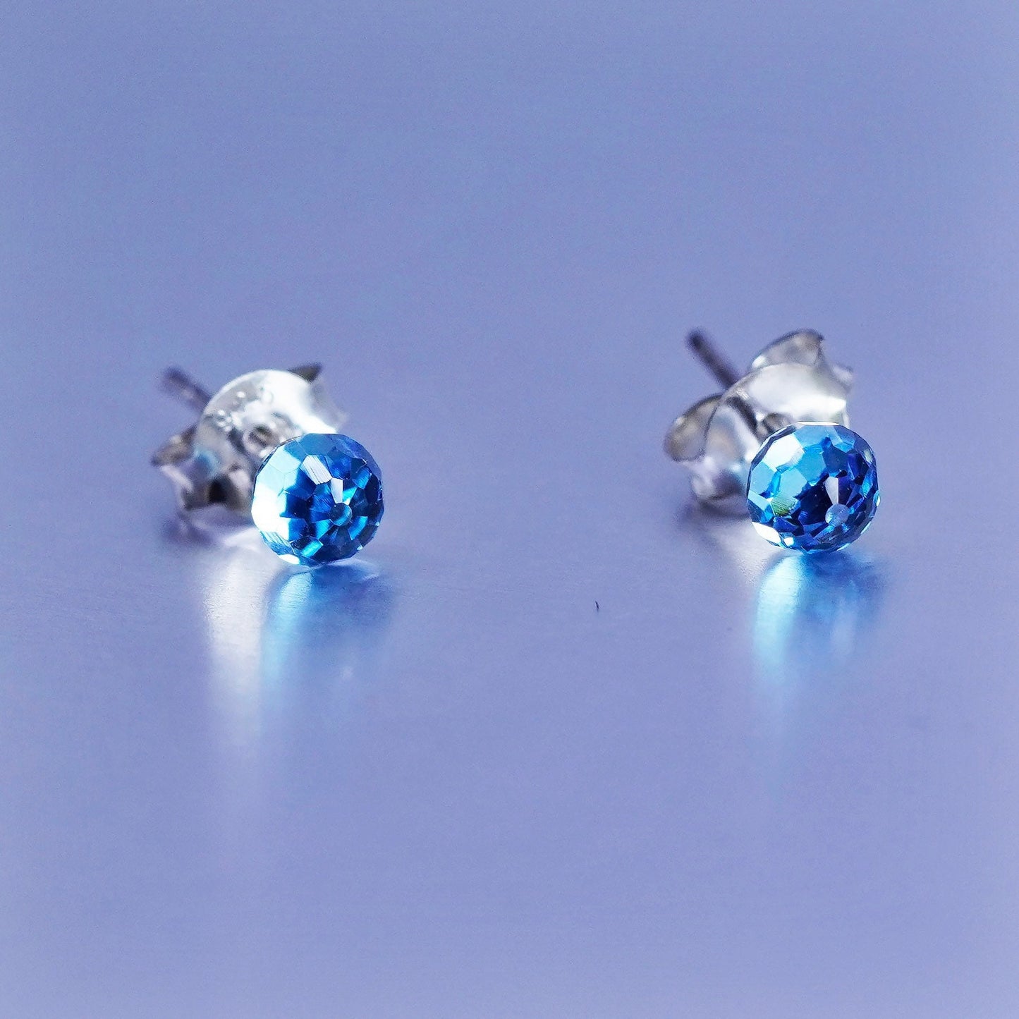 3mm, Vintage Sterling 925 silver earrings, studs with blue cz inlay