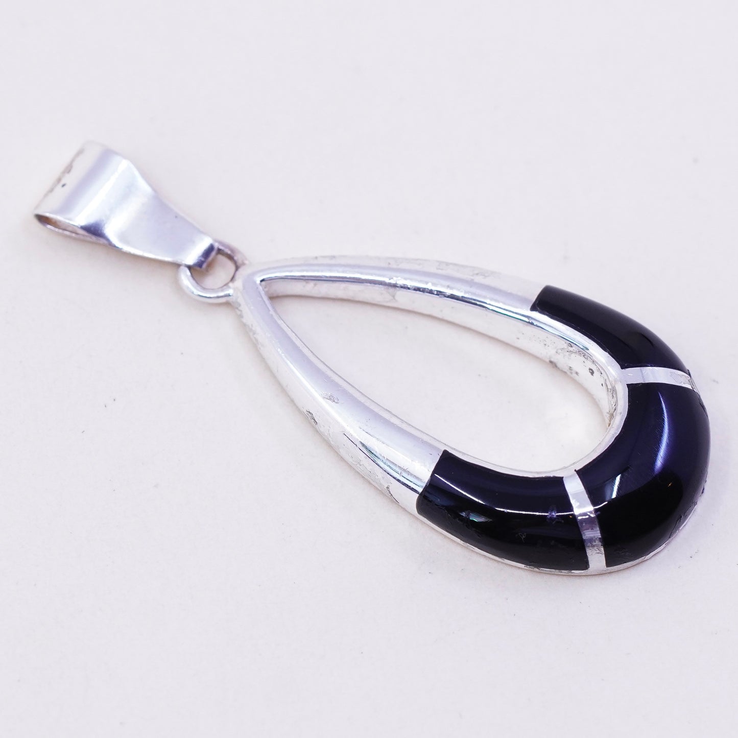 vintage handmade sterling silver pendant, Mexico 925 teardrop with black onyx