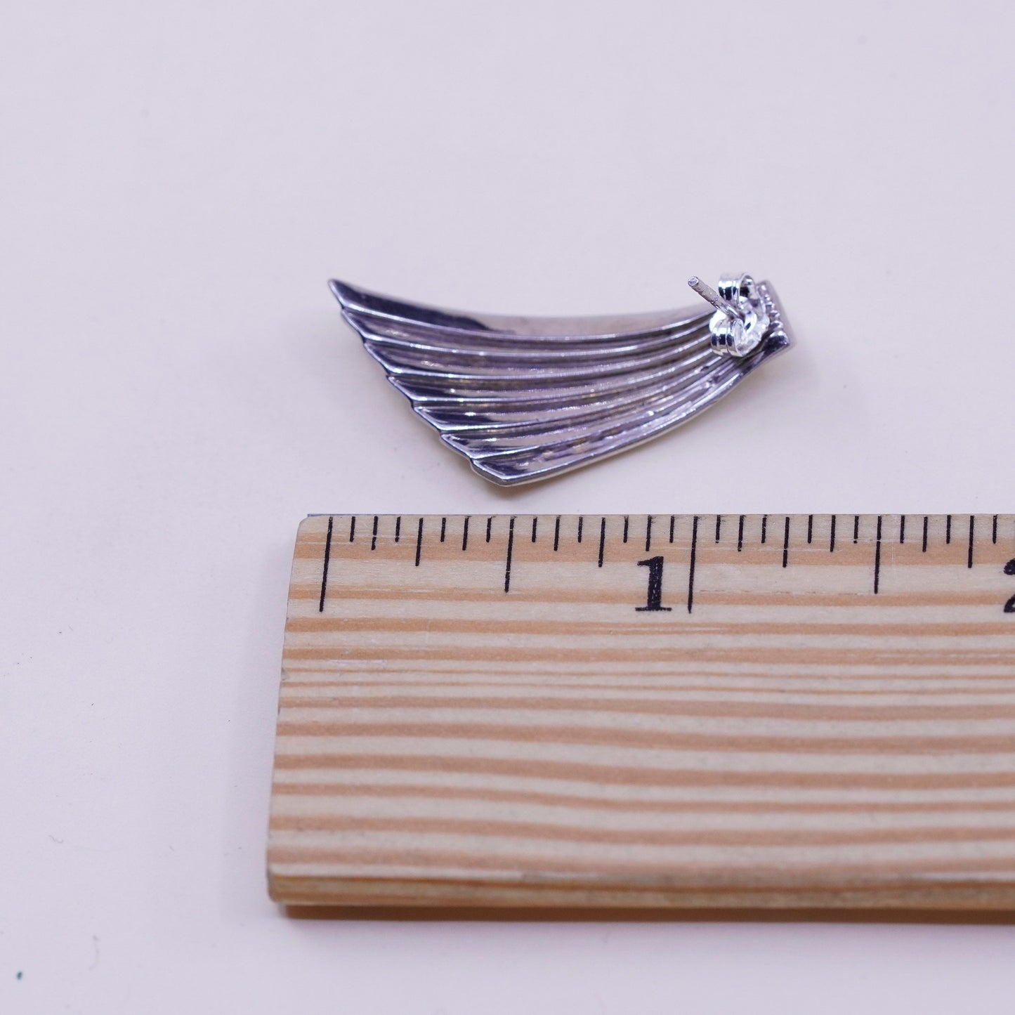 Vintage Ribbed Sterling silver Earrings, 925 wings studs
