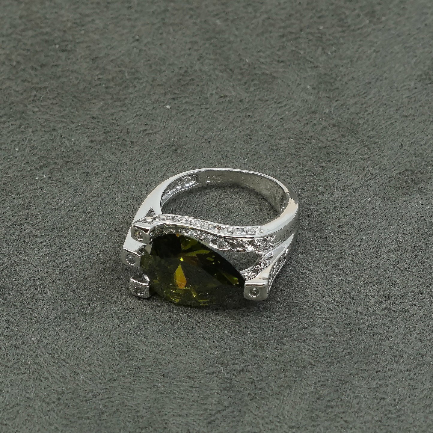 sz 5, vtg Sterling silver engagement ring, 925 w/ teardrop peridot N round cx