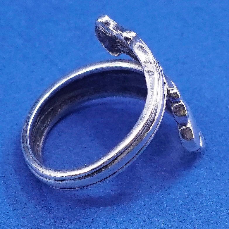 Size 5.5, vtg Sterling silver handmade ring, 925 spoon band
