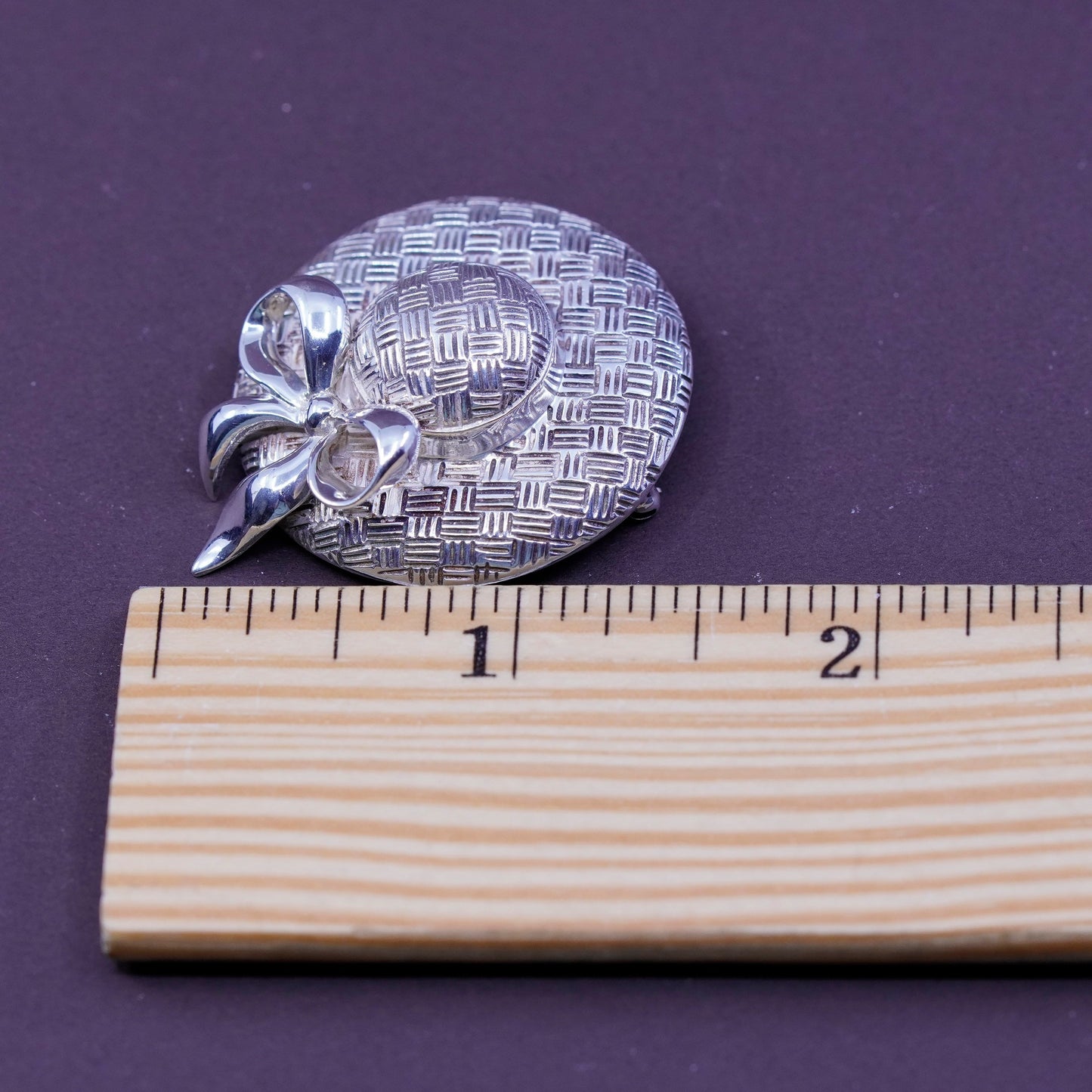 Vintage SBI sterling 925 silver straw beach hat brooch with ribbon bow tie