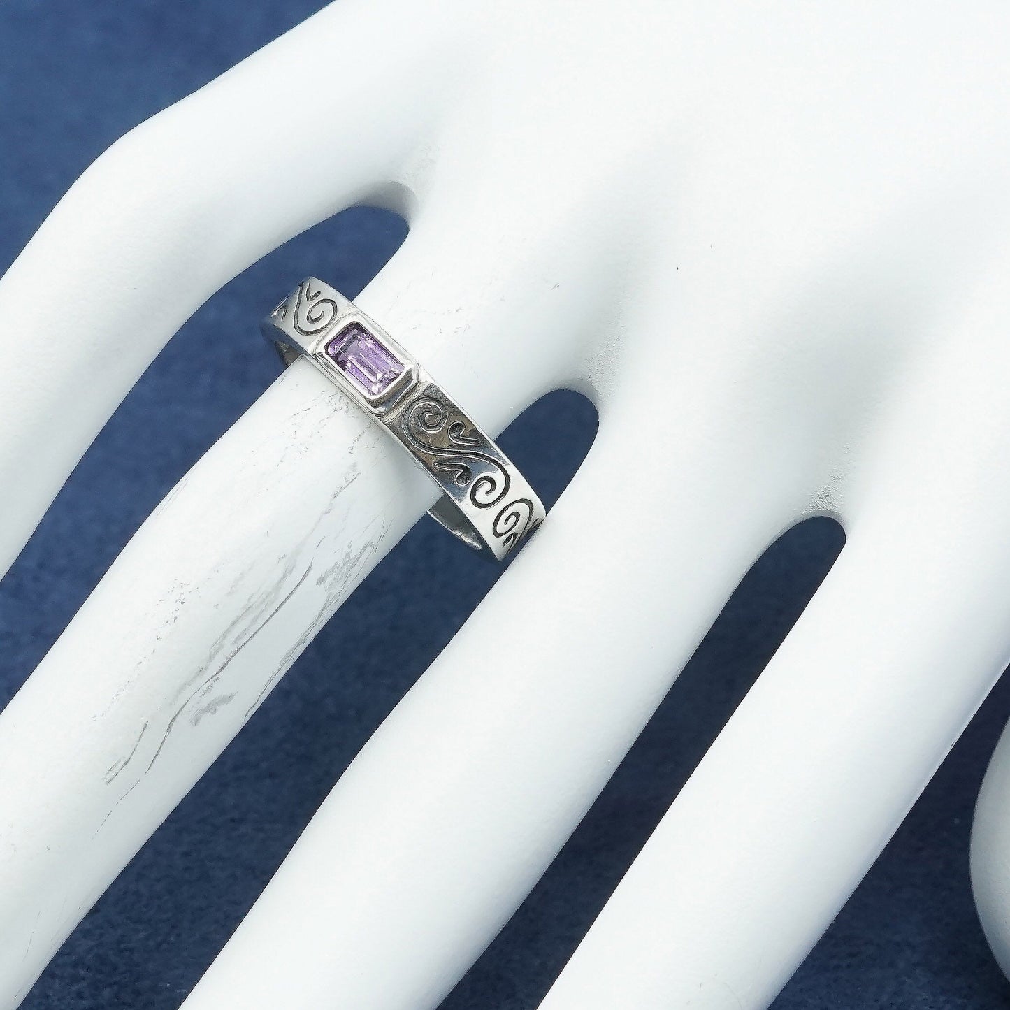 sz 8.25, vtg Sterling silver handmade ring, 925 w/ amethyst band