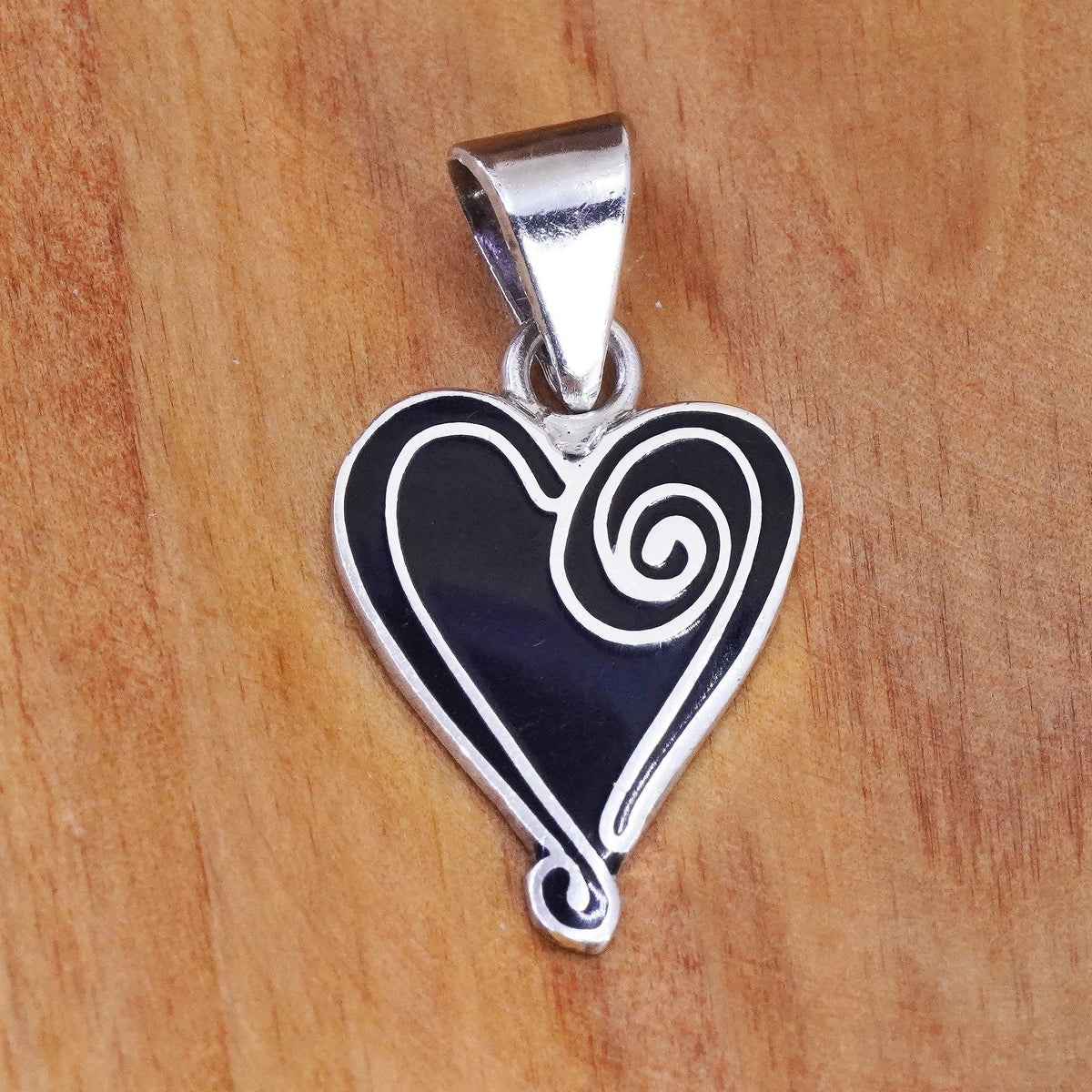 Vintage Sterling silver handmade pendant, 925 heart with enamel inlay