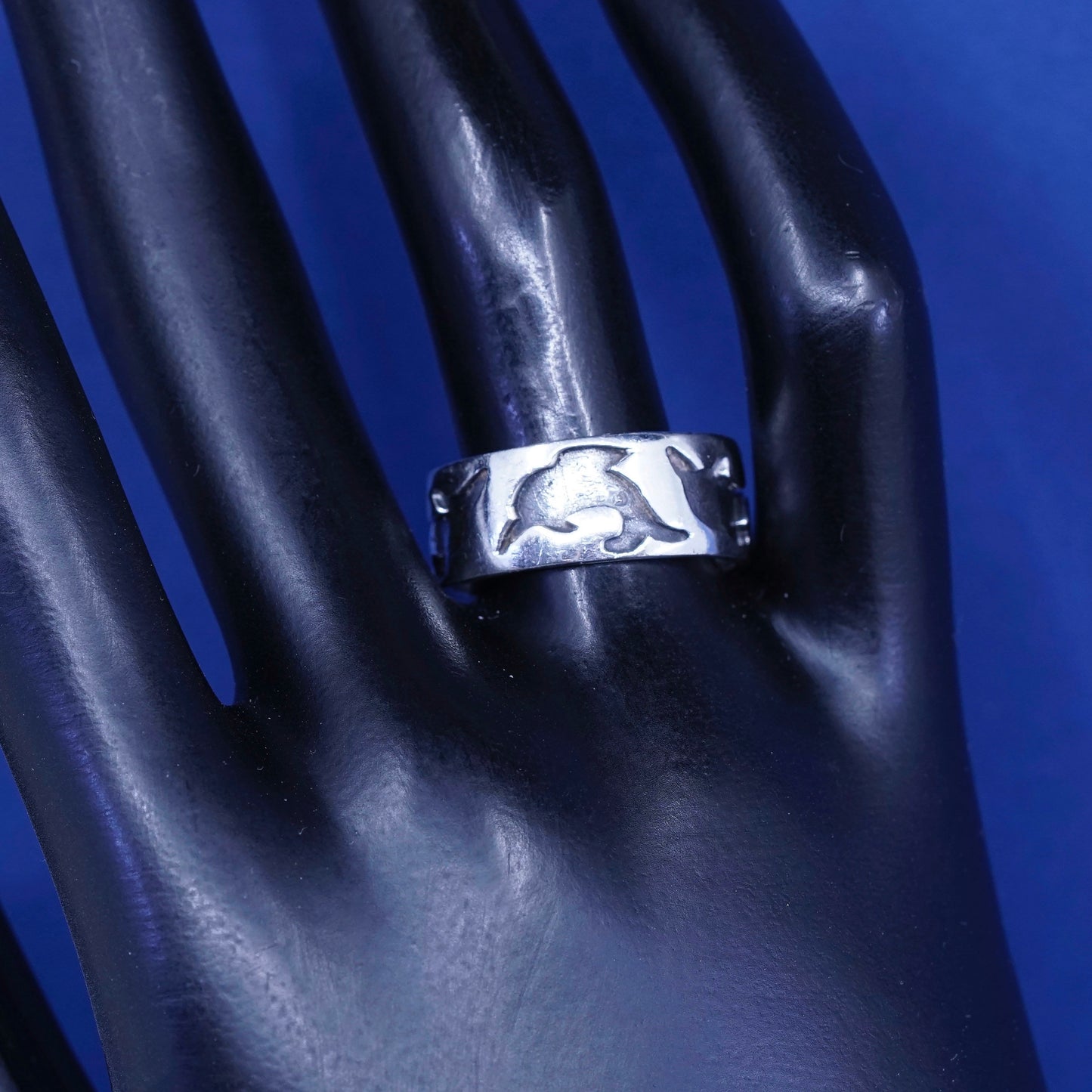 Size 8.25, vtg sterling silver handmade ring, 925 band with dolphin embossed