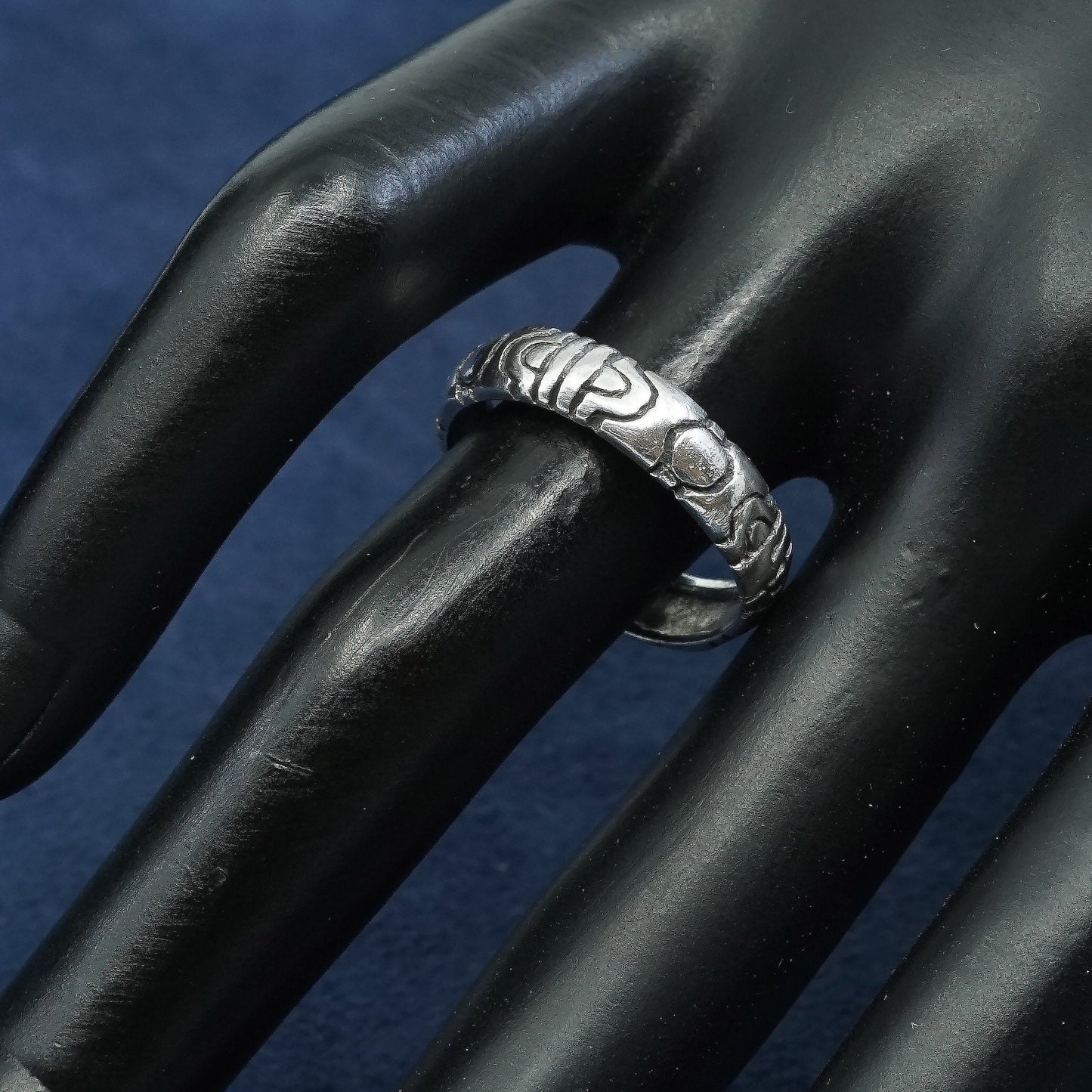 sz 8.75, vtg Sterling silver handmade ring, hopi 925 band, southwestern style