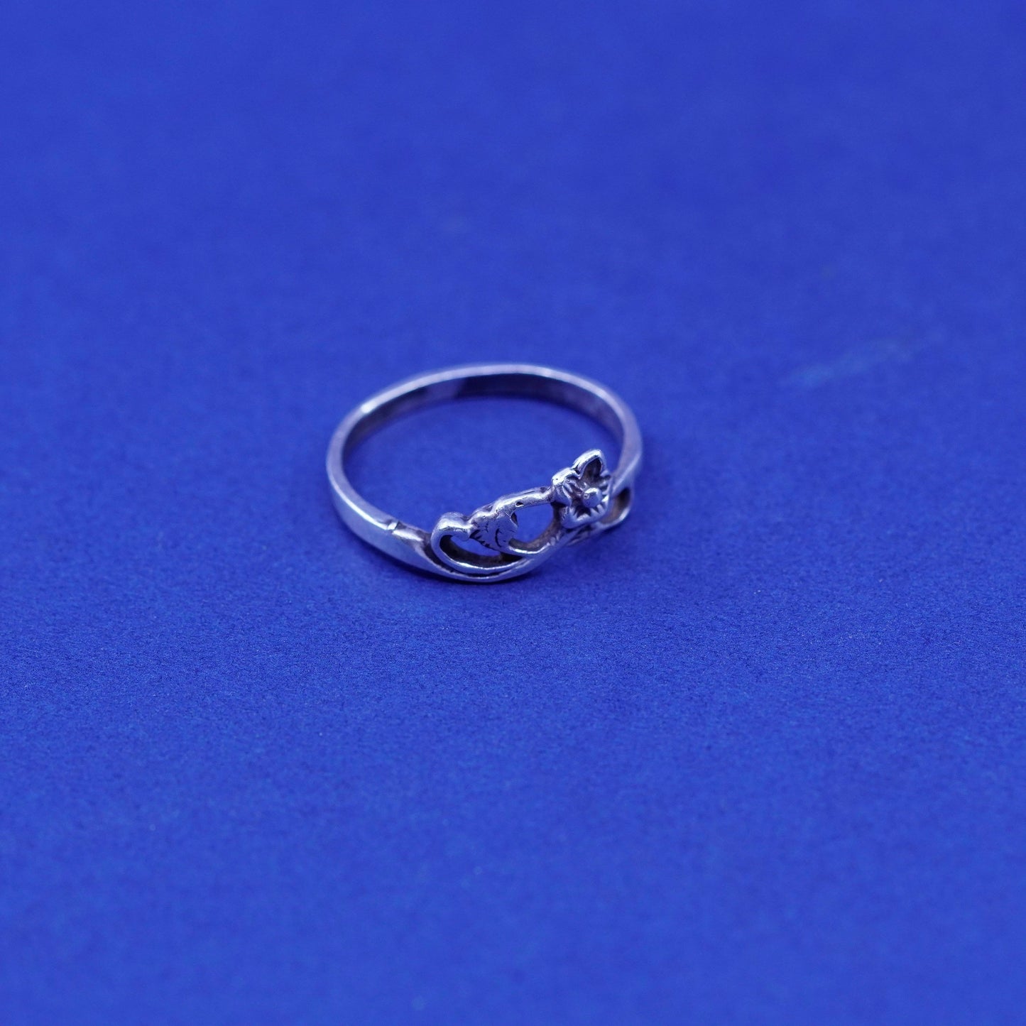 Size 5.5, vintage Sterling silver handmade ring, 925 flower band