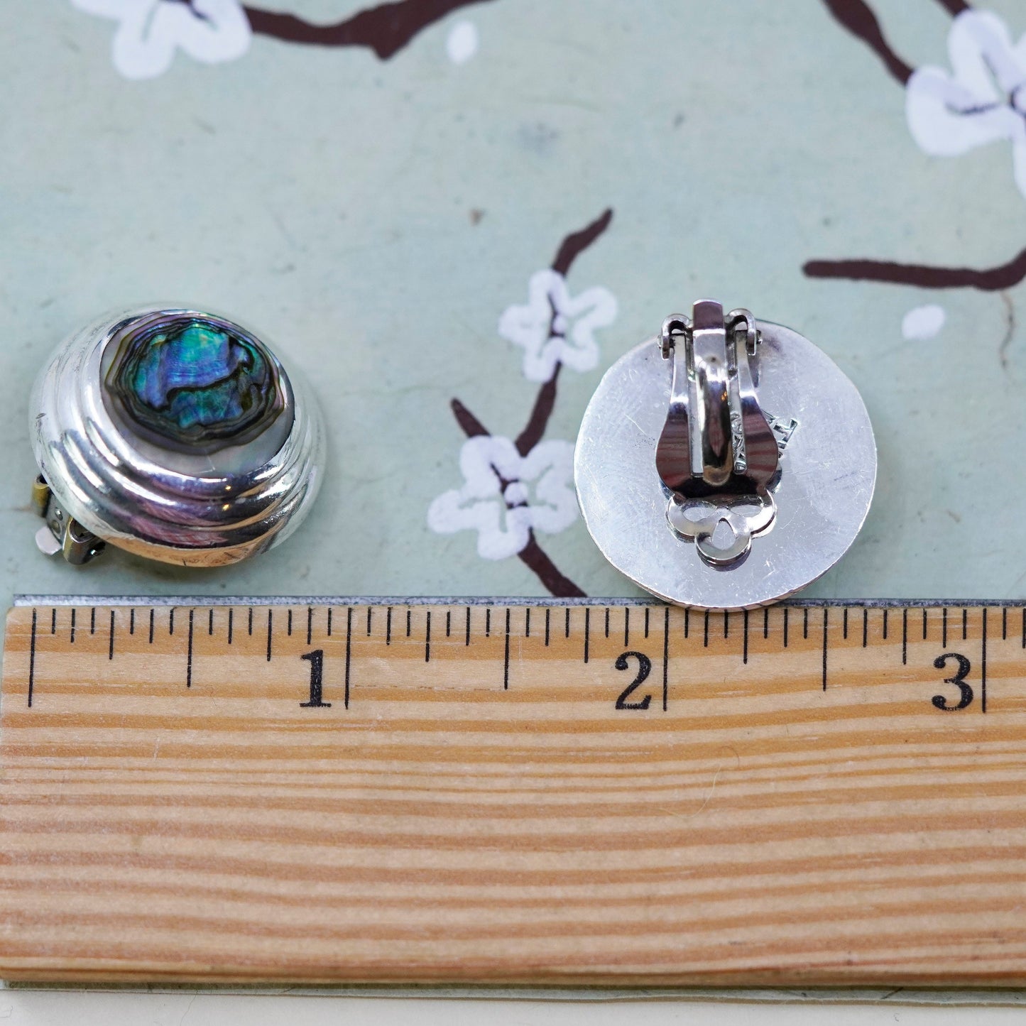 Vintage mexico Sterling 925 silver handmade clip on earrings with abalone inlay