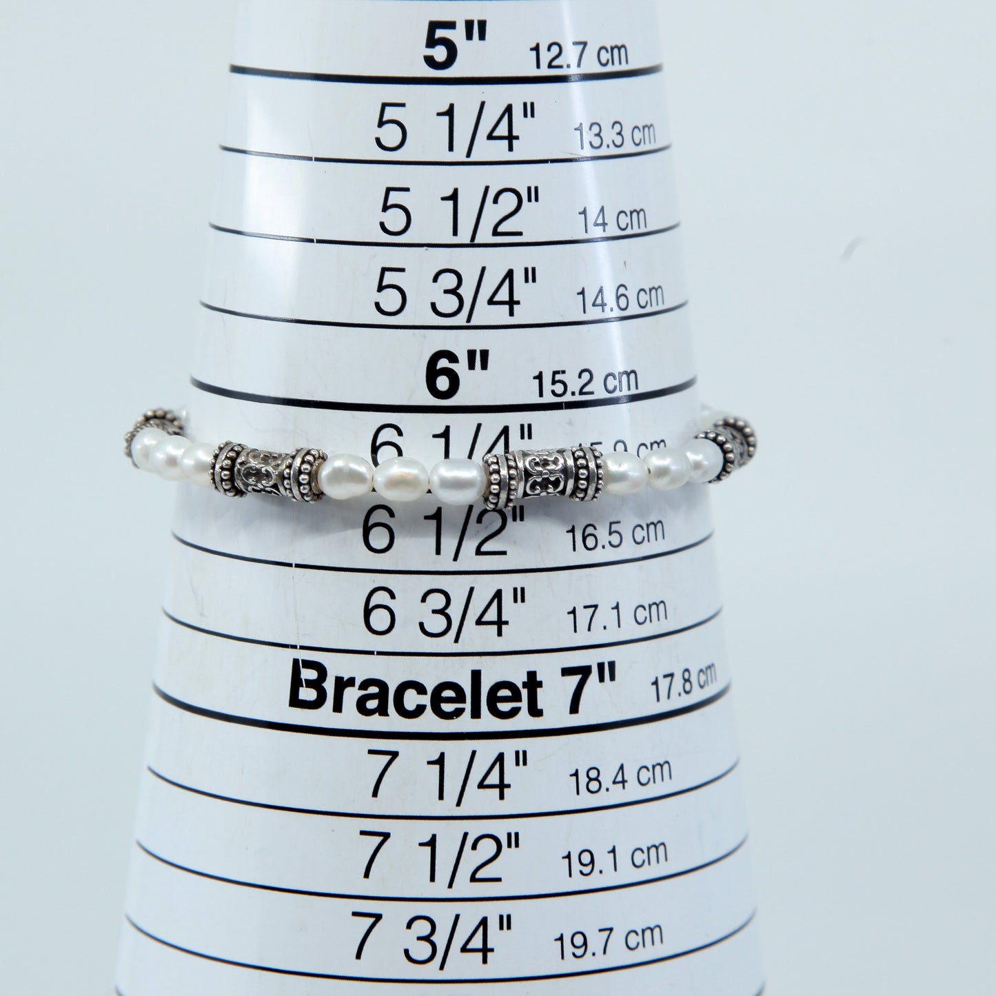 6.5", VTG handmade bracelet, pearl beads w/ 925 beads and toggle closure