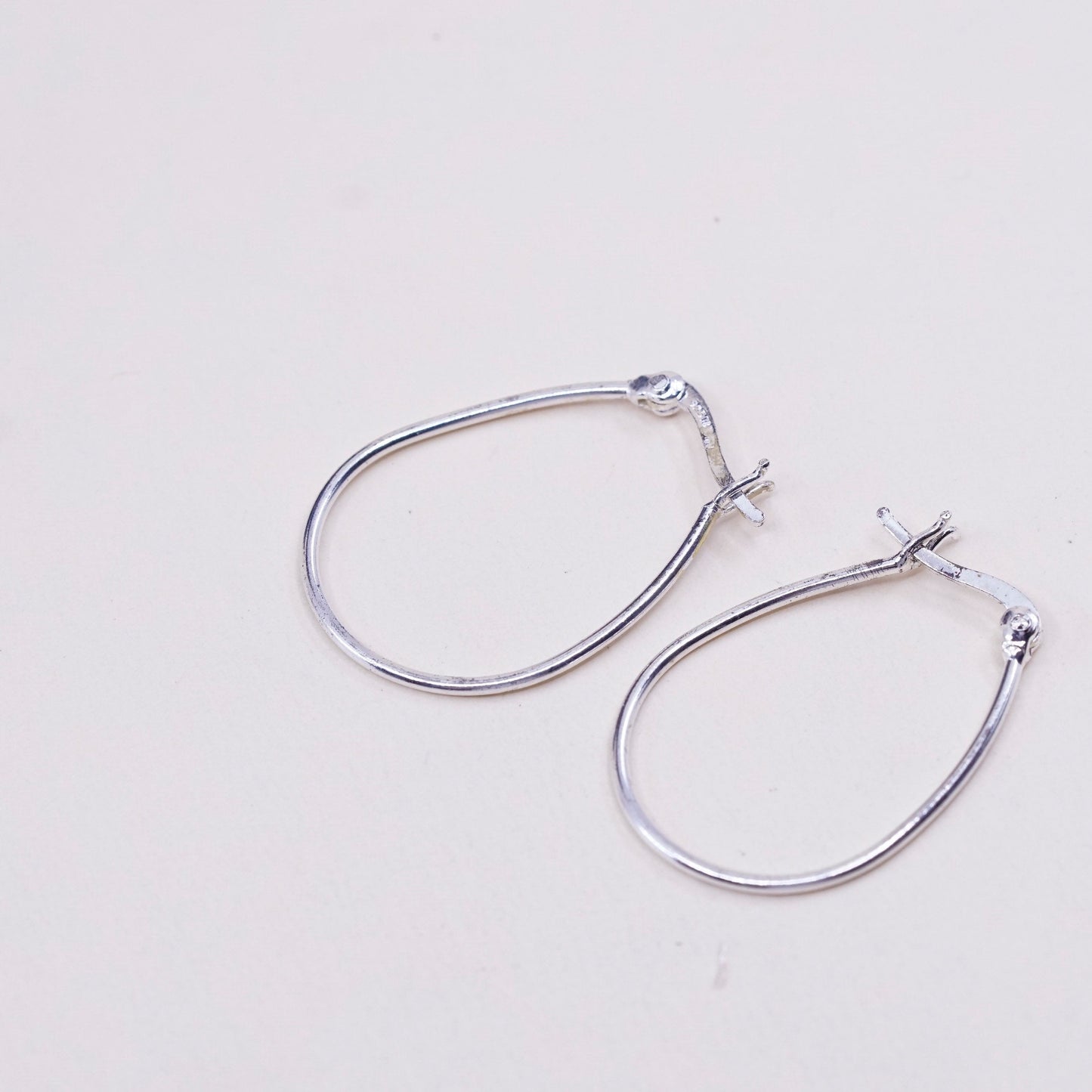 1.25”, Vintage sterling silver loop earrings, fashion minimalist primitive hoop