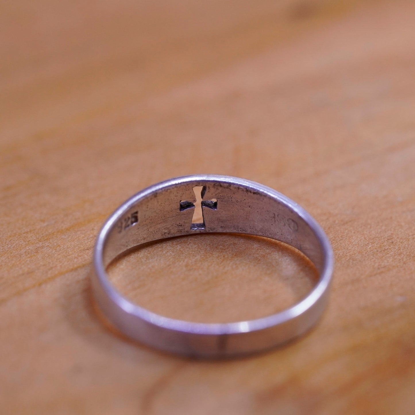Size 6, vintage Sterling silver handmade ring, 925 band with cross cut out