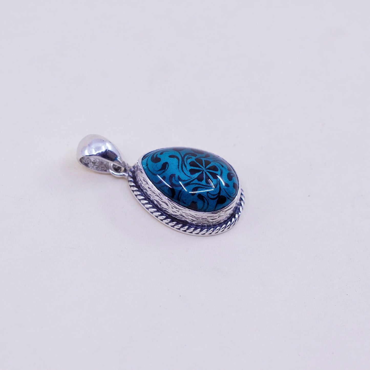 Vintage southwestern sterling 925 silver handmade pendant with teardrop stone